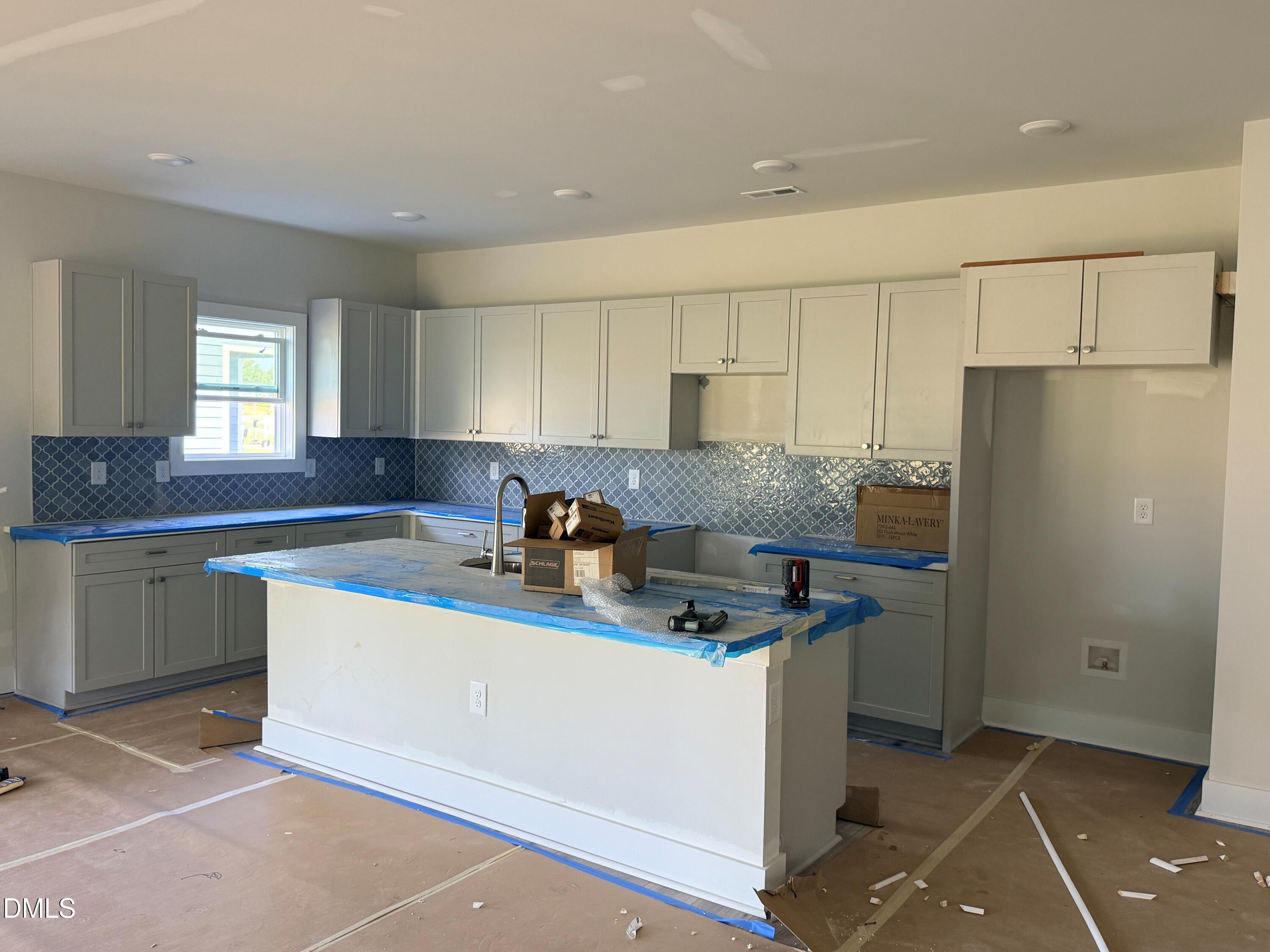 139 Grinnell Loop Property Photo 8