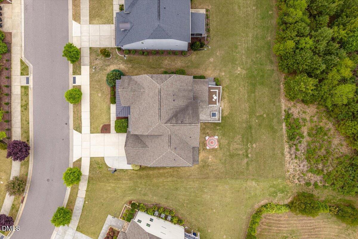 7504 Banksiana Way Property Photo 5