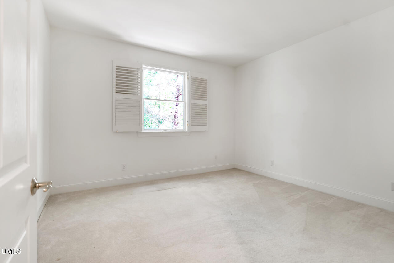 862 Hatfield Property Photo 32