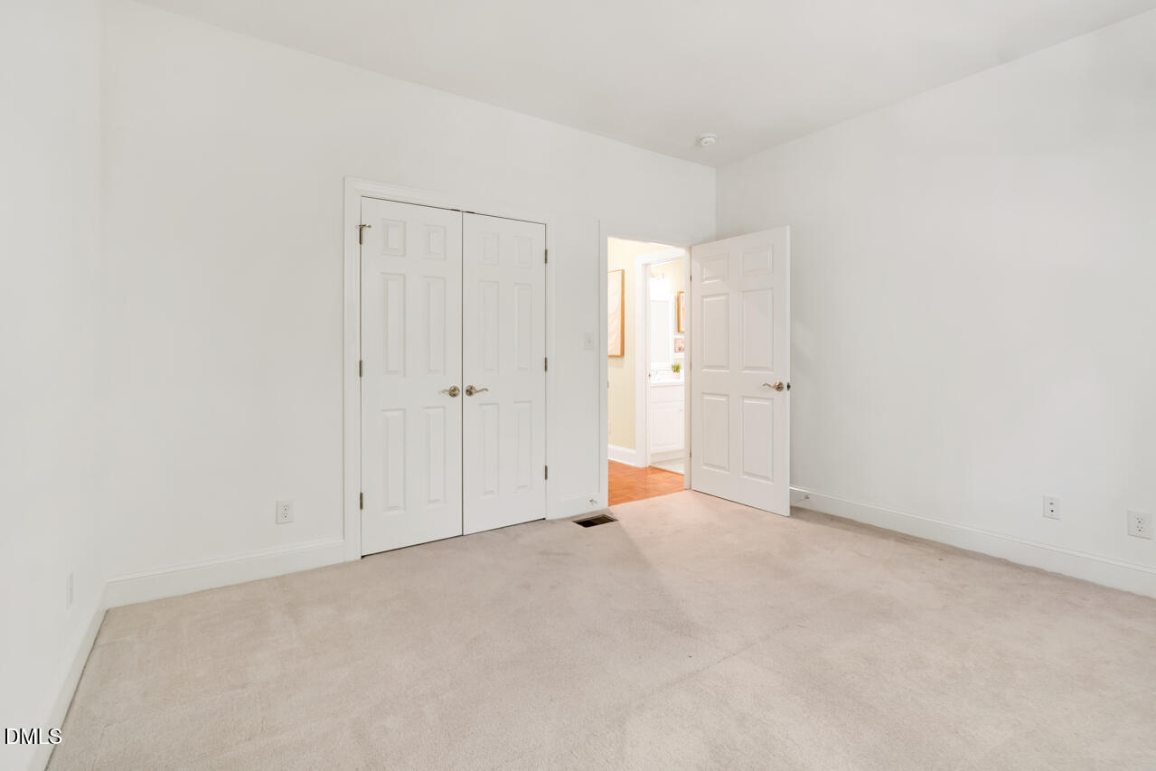 862 Hatfield Property Photo 33