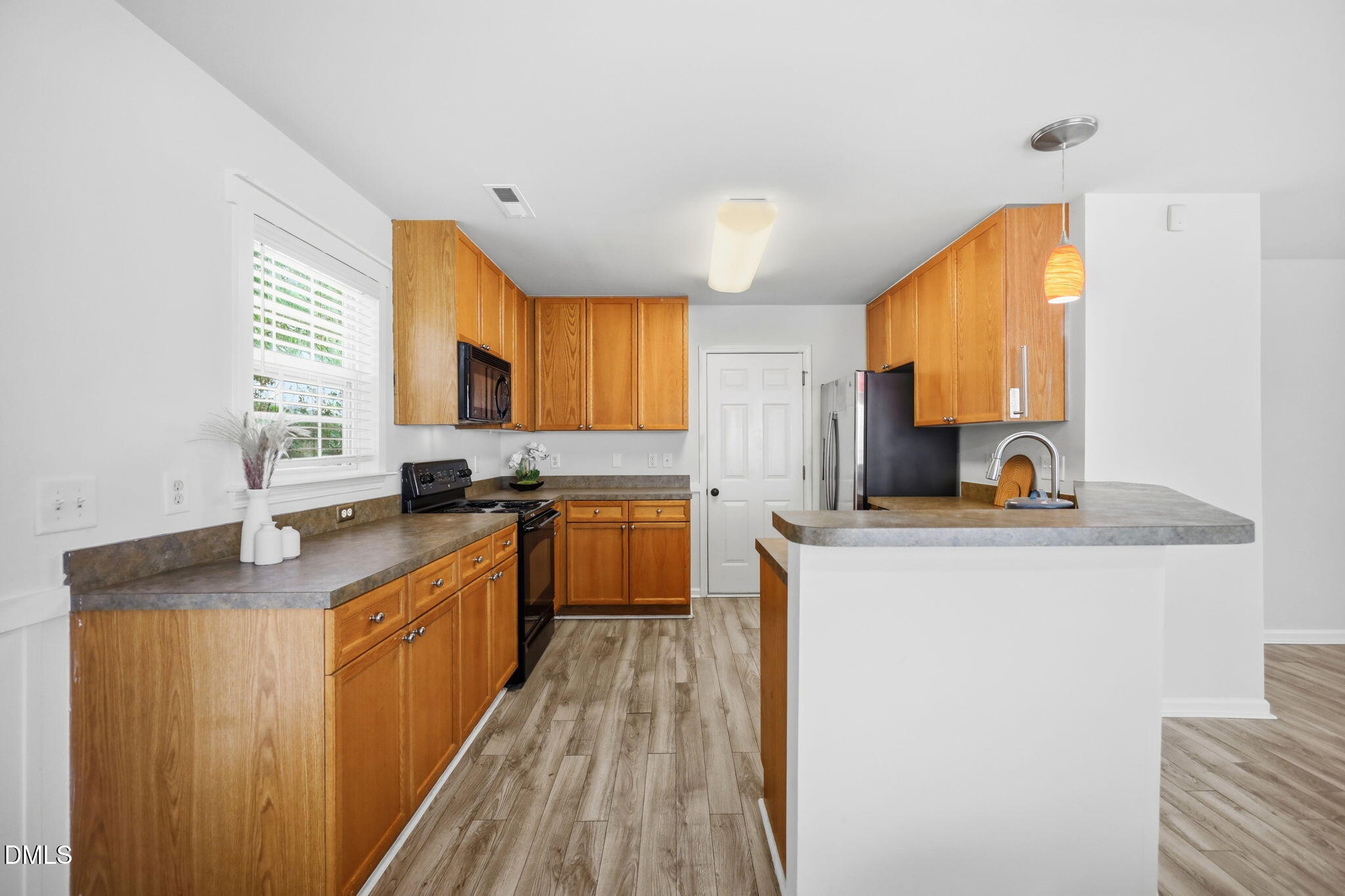 1423 Windycrest Court Property Photo 8