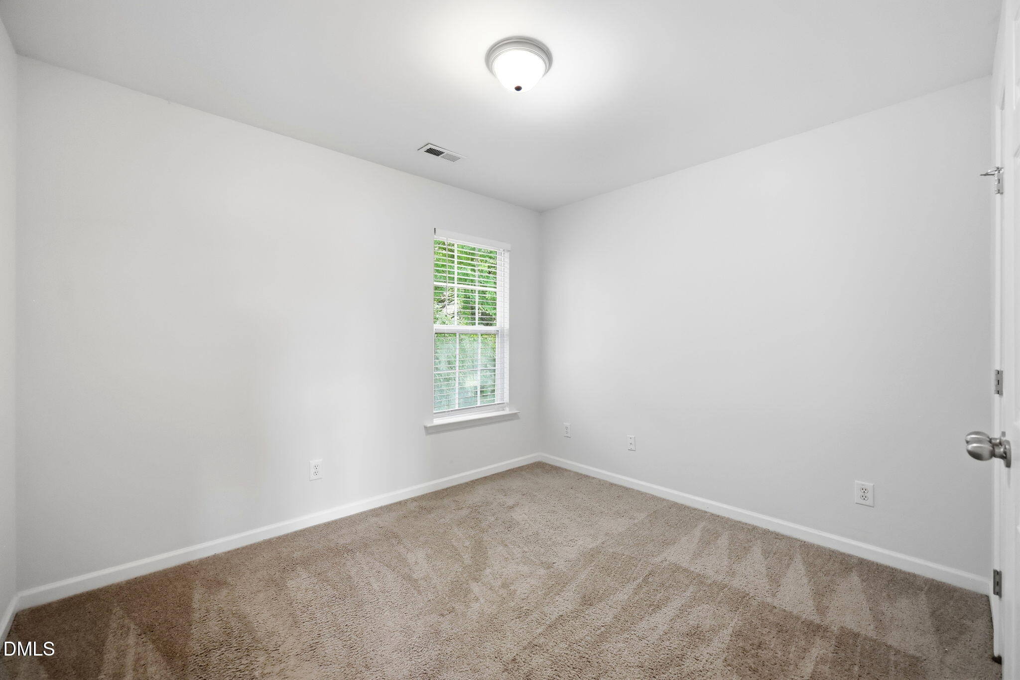 1423 Windycrest Court Property Photo 13