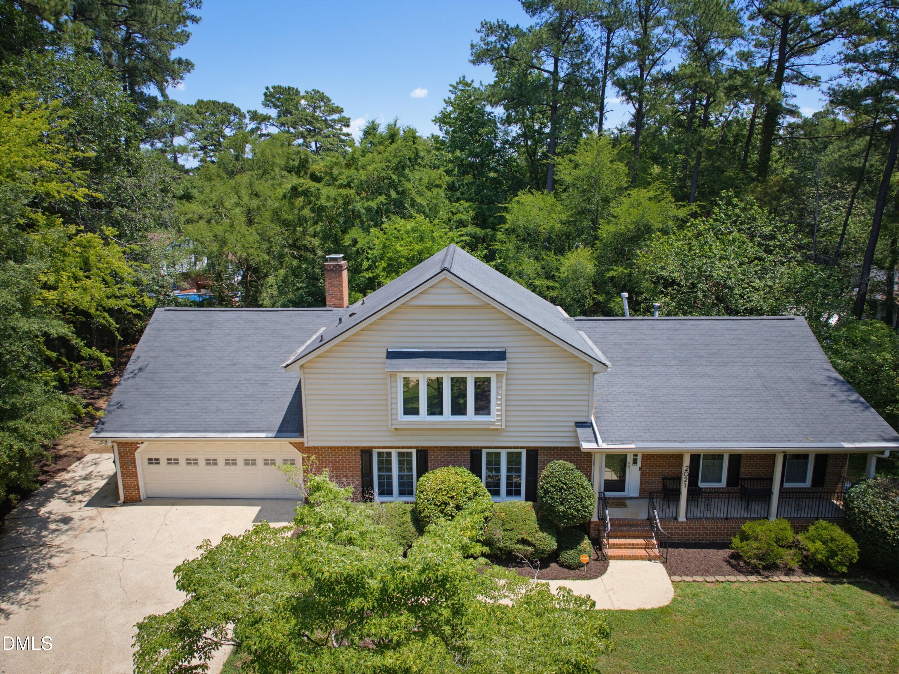 2021 Mallard Lane Property Photo 1