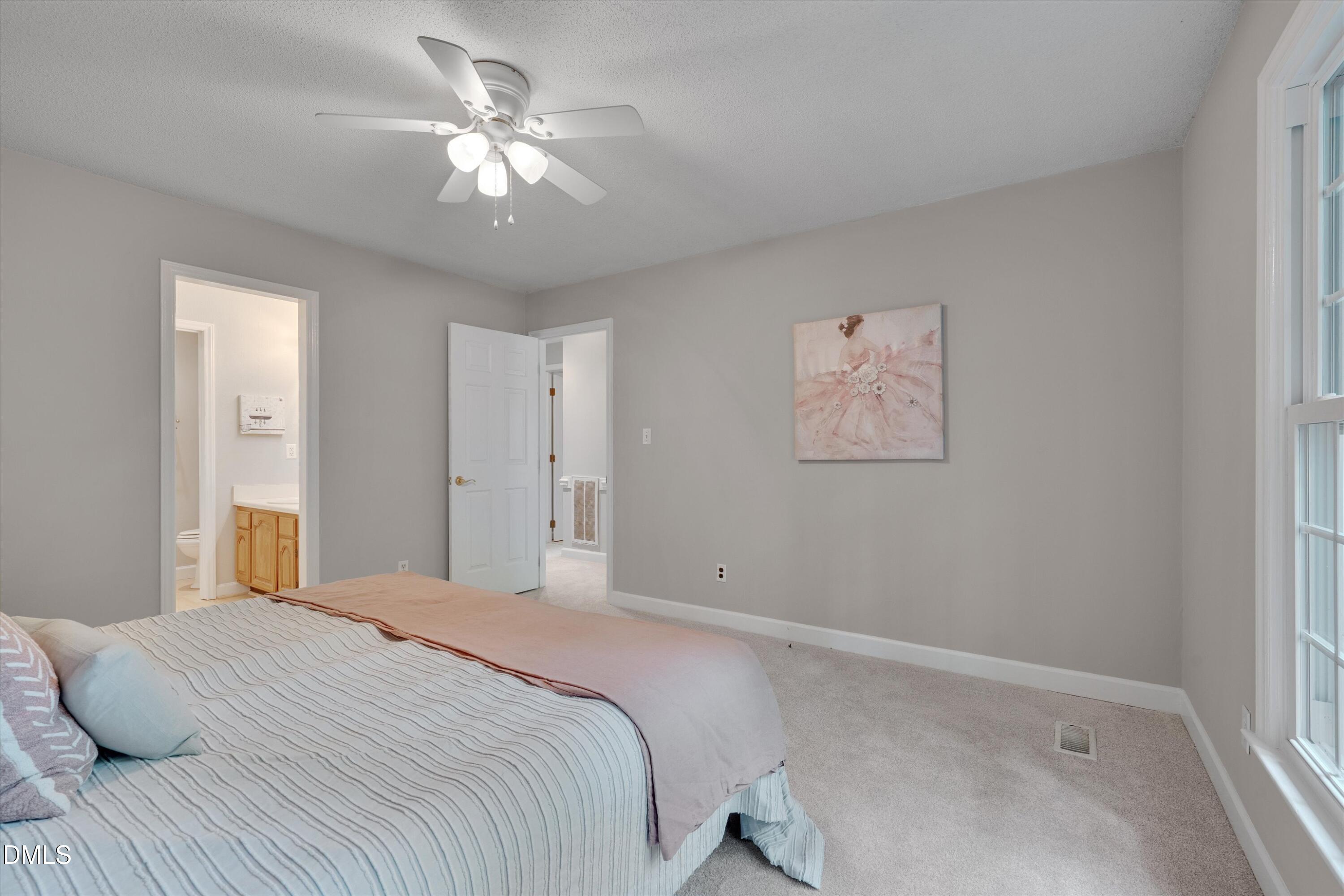 4600 Hamptonshire Drive Property Photo 17
