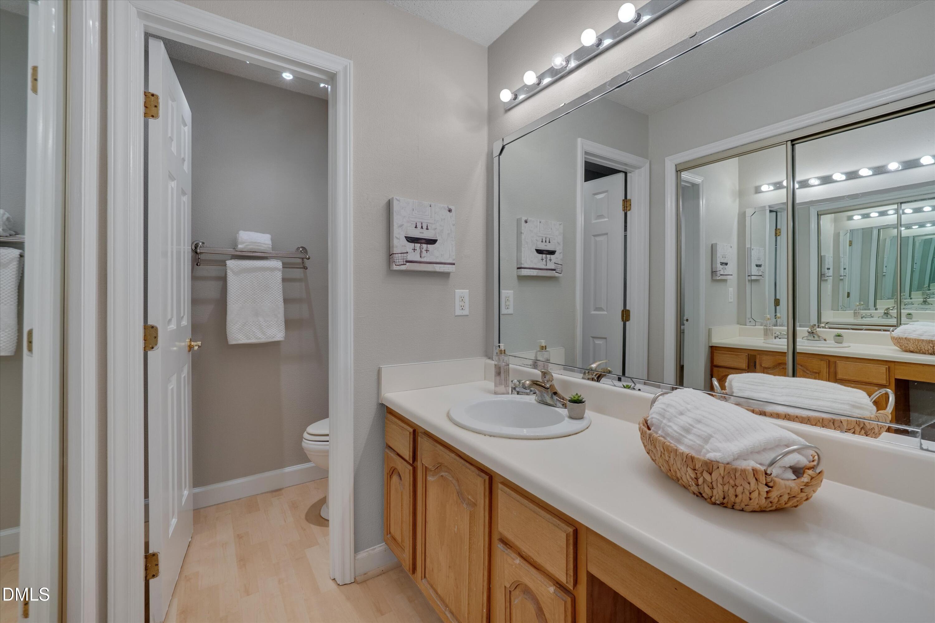 4600 Hamptonshire Drive Property Photo 18