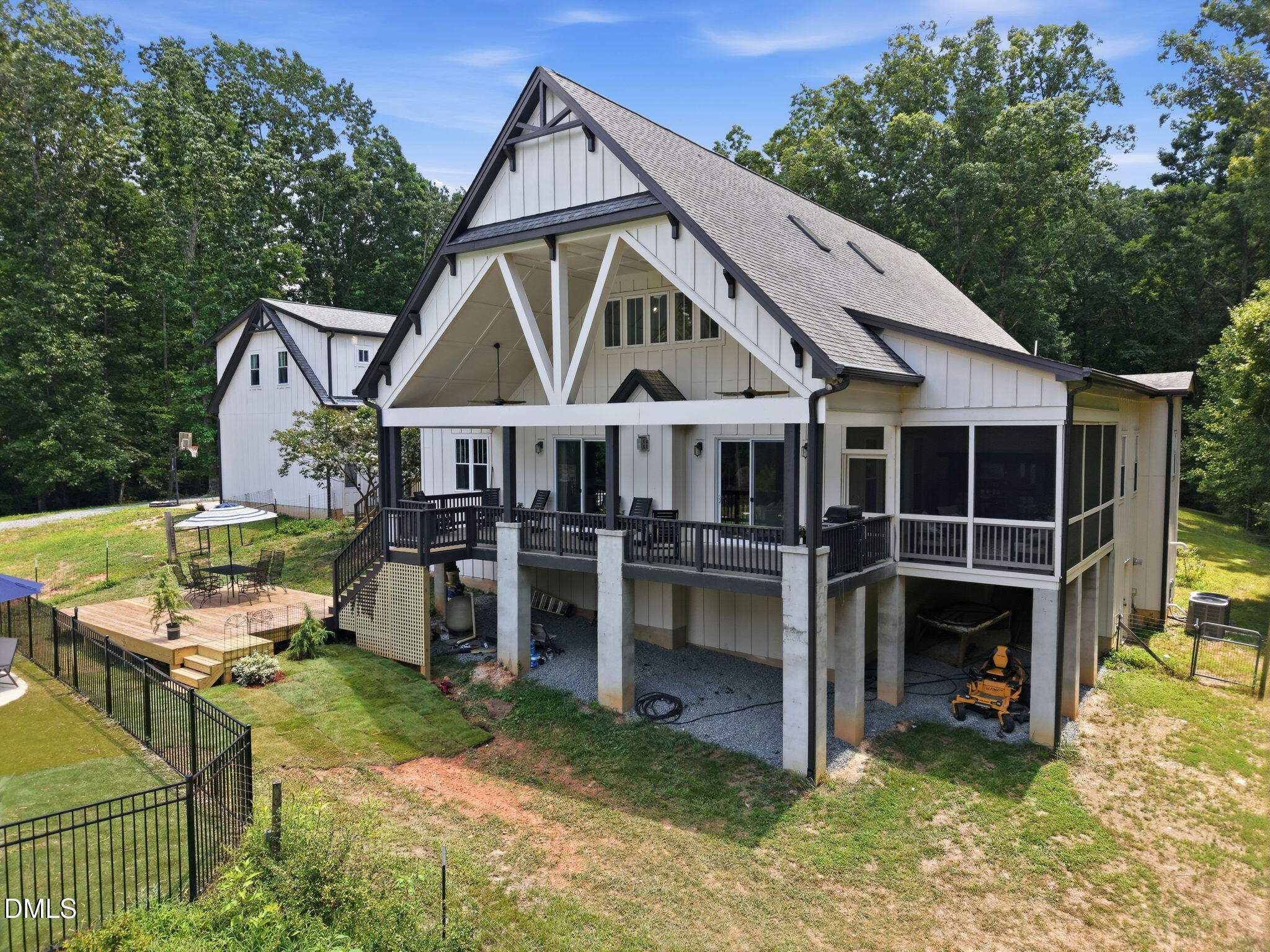 6312 Cass Holt Road Property Photo 8