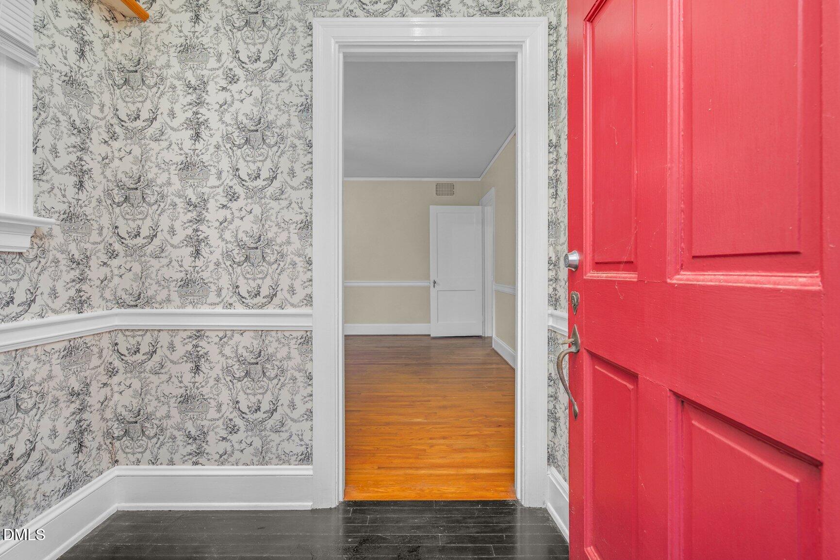 1041 Lafayette Avenue Property Photo 4