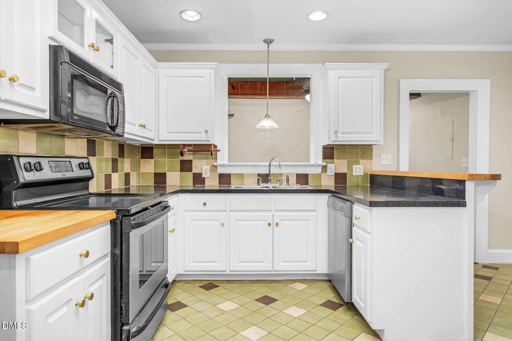 1041 Lafayette Avenue Property Photo 13
