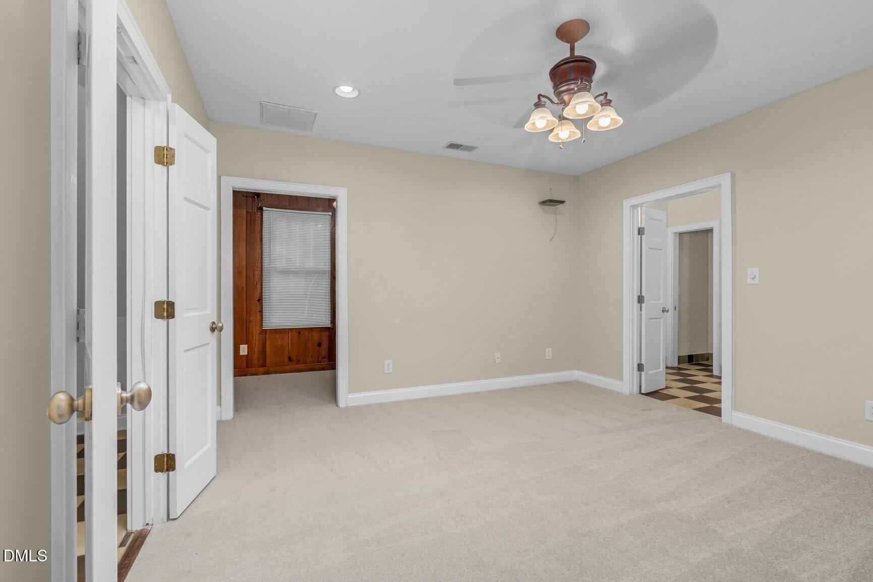 1041 Lafayette Avenue Property Photo 26