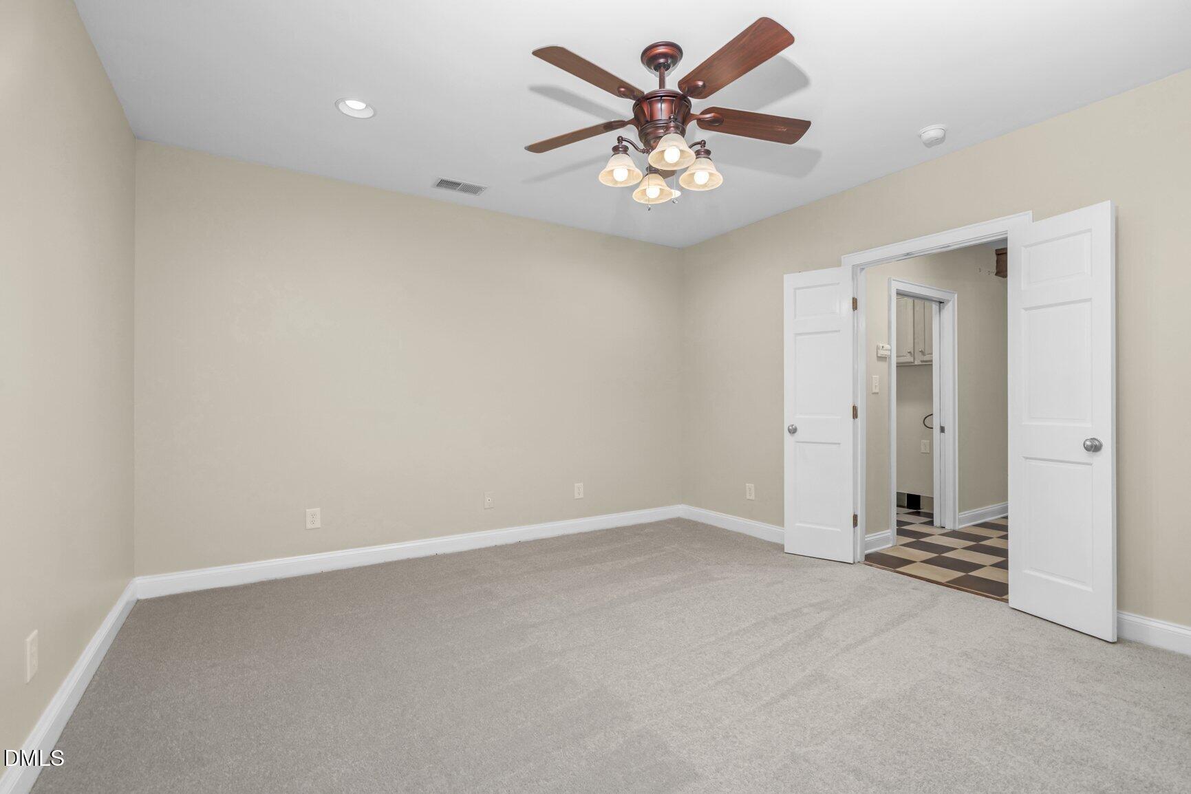 1041 Lafayette Avenue Property Photo 28
