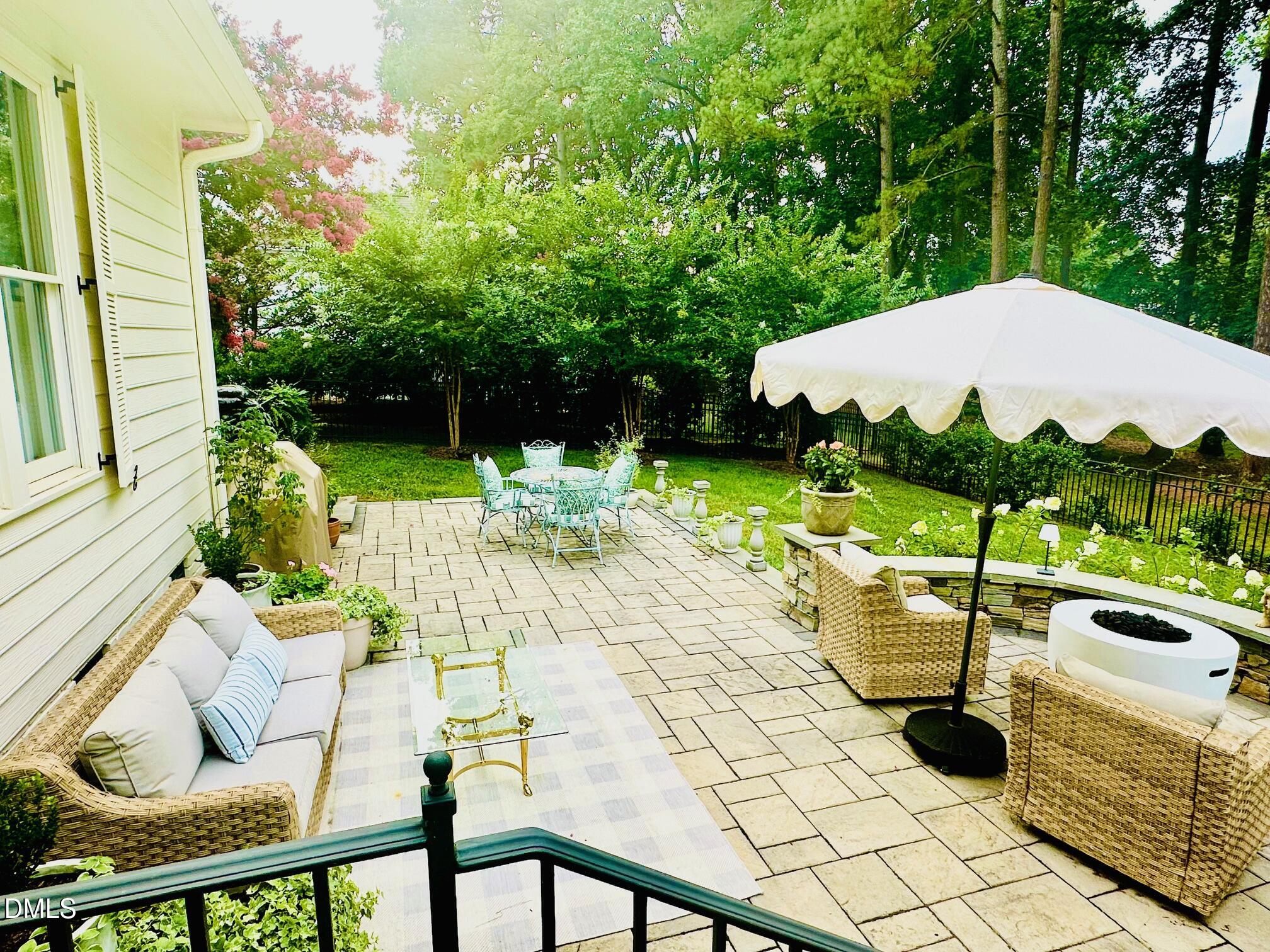 5428 Lake Edge Drive Property Photo 3