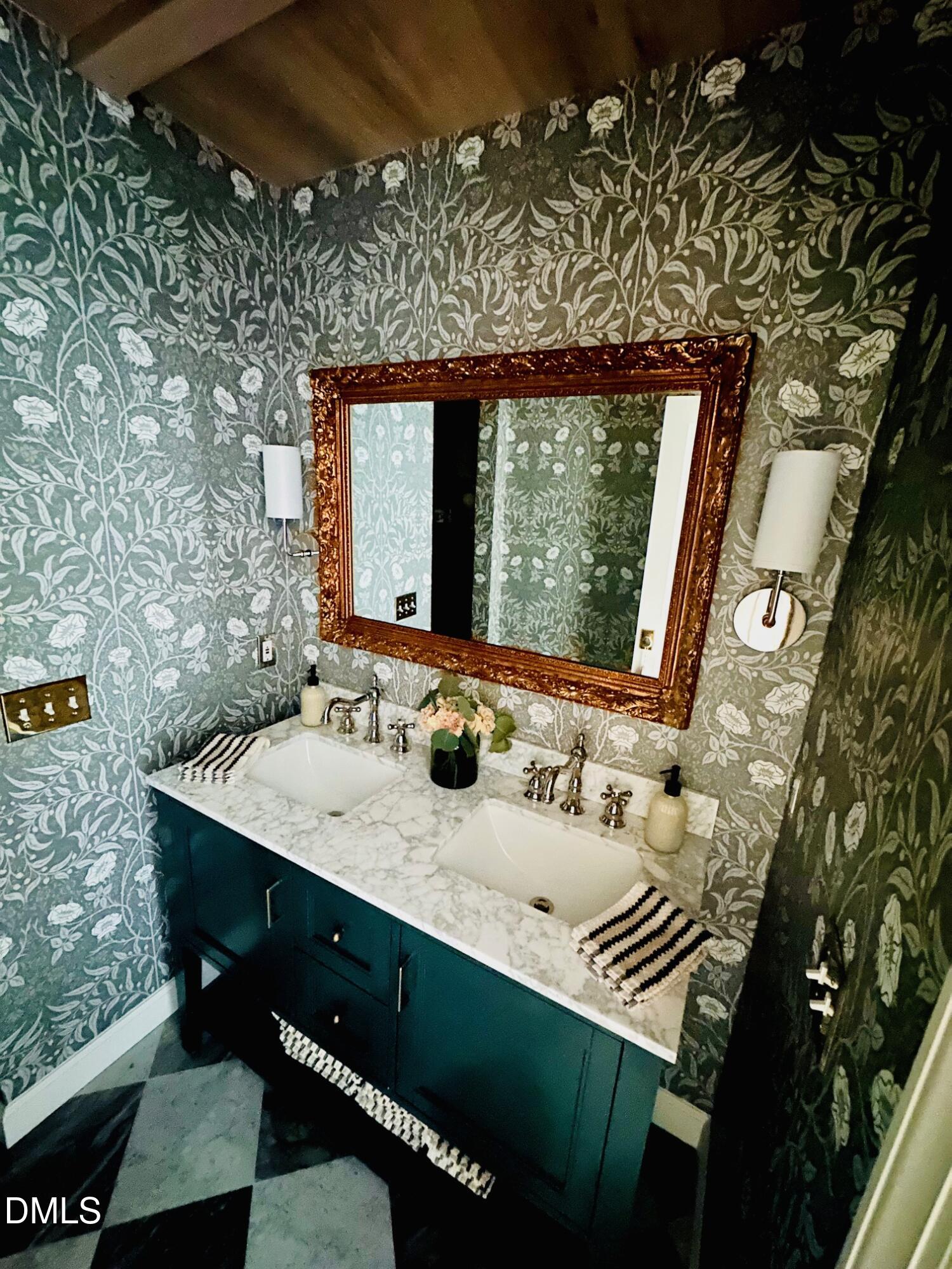 5428 Lake Edge Drive Property Photo 14