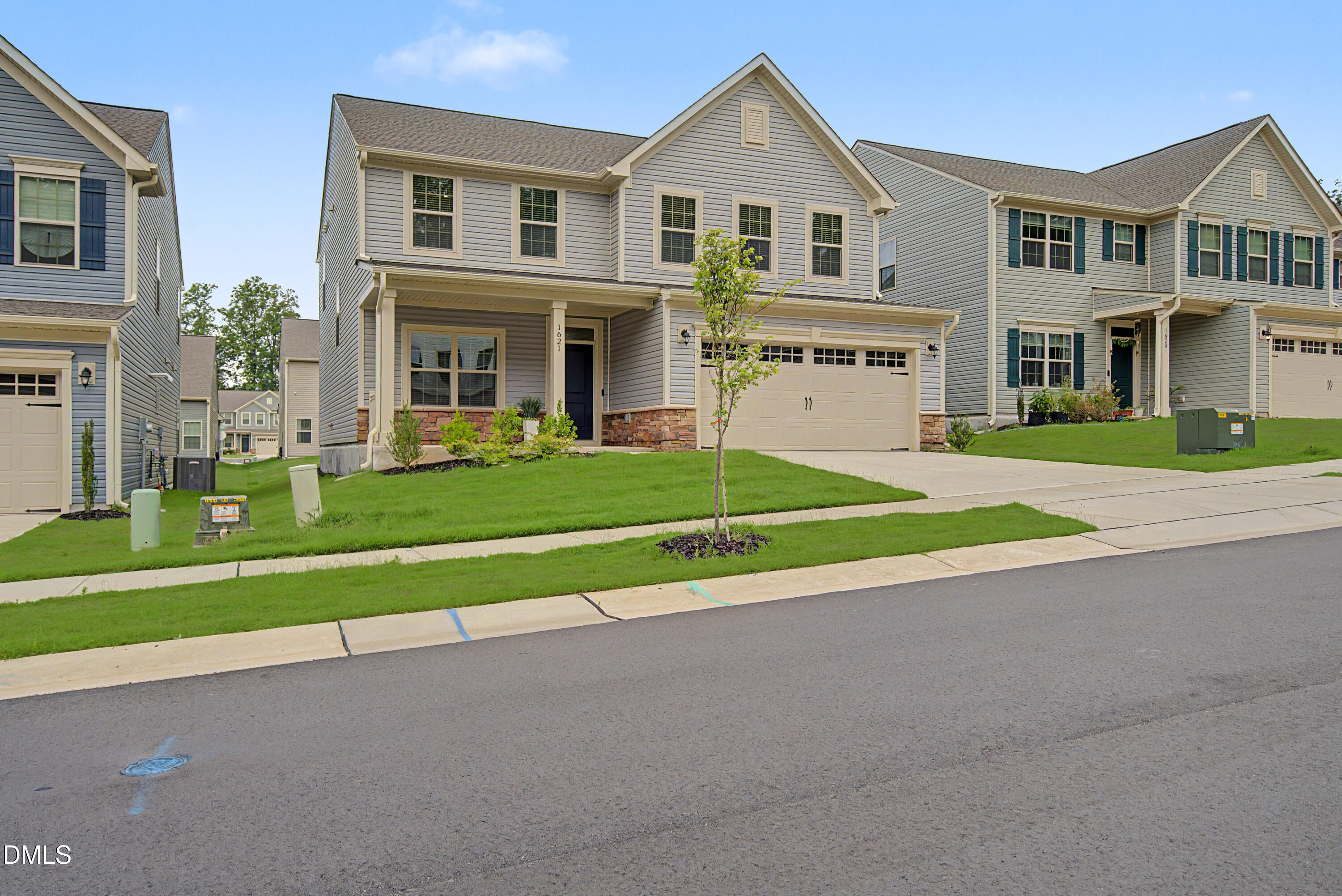 1621 Crimson Leaf Property Photo 9