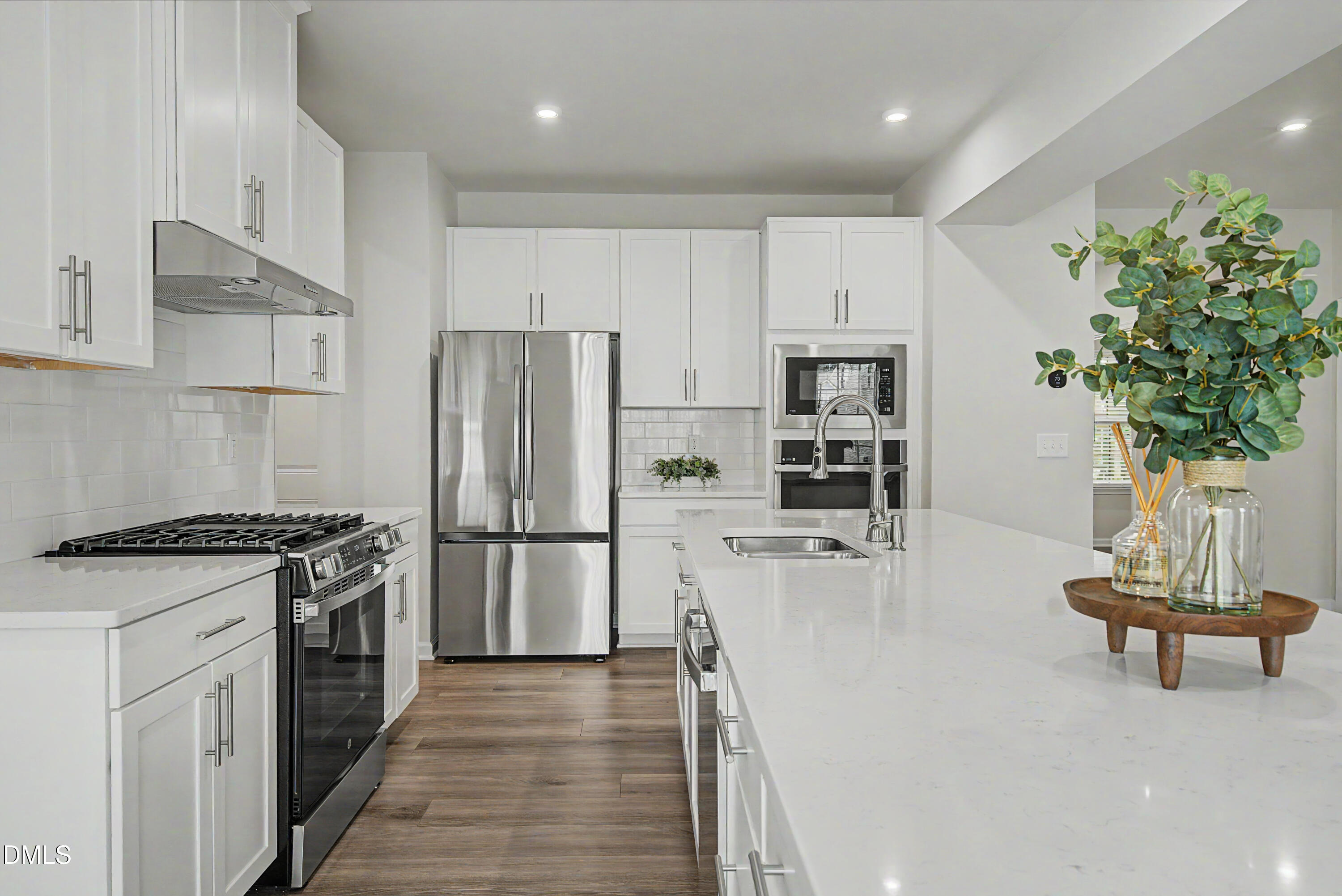 1621 Crimson Leaf Property Photo 24