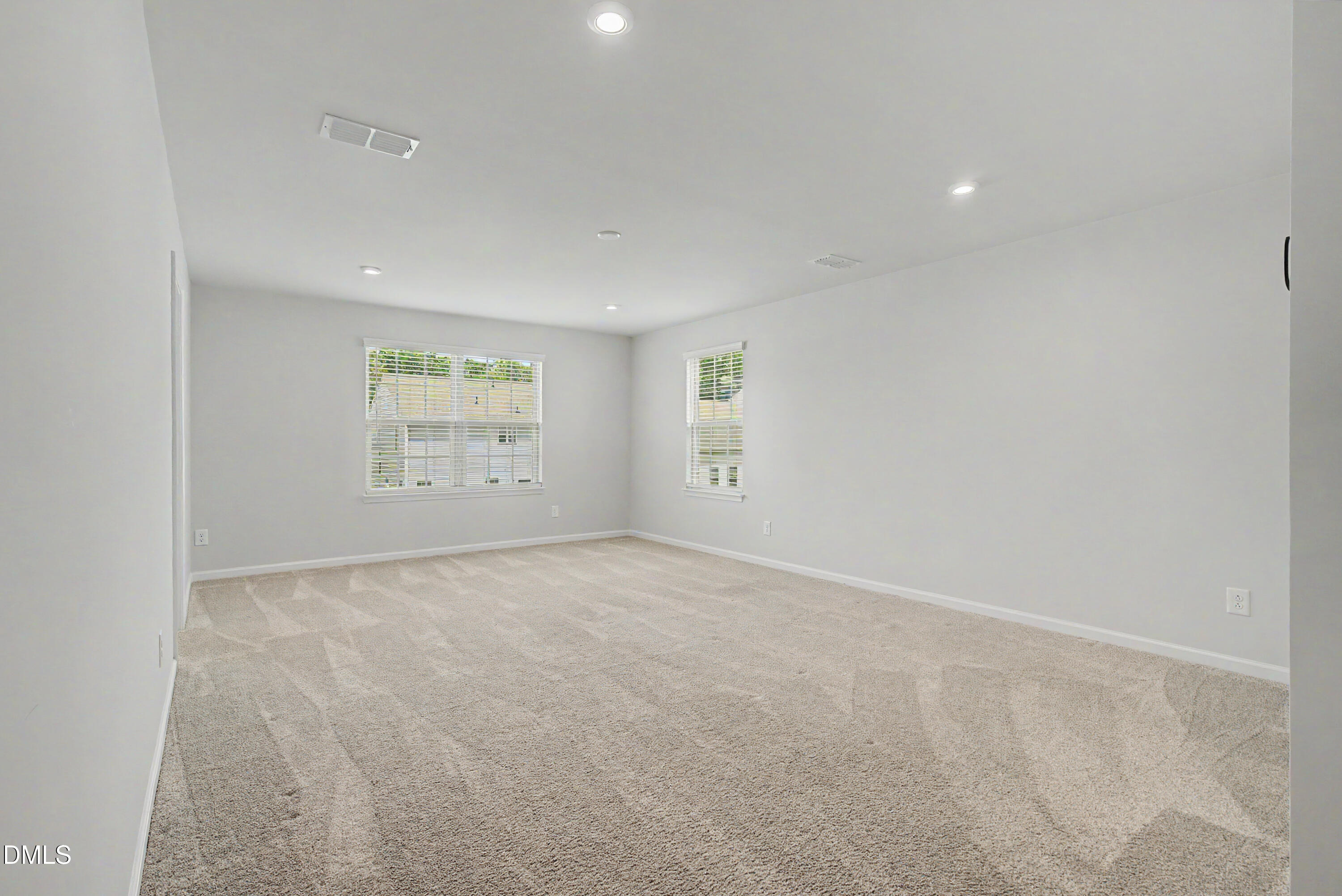 1621 Crimson Leaf Property Photo 34