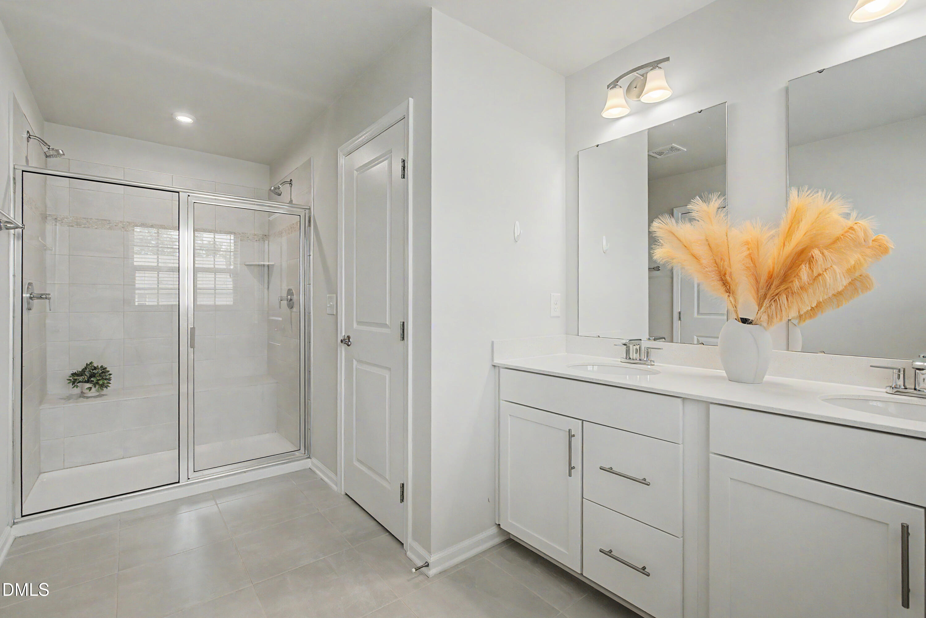1621 Crimson Leaf Property Photo 39