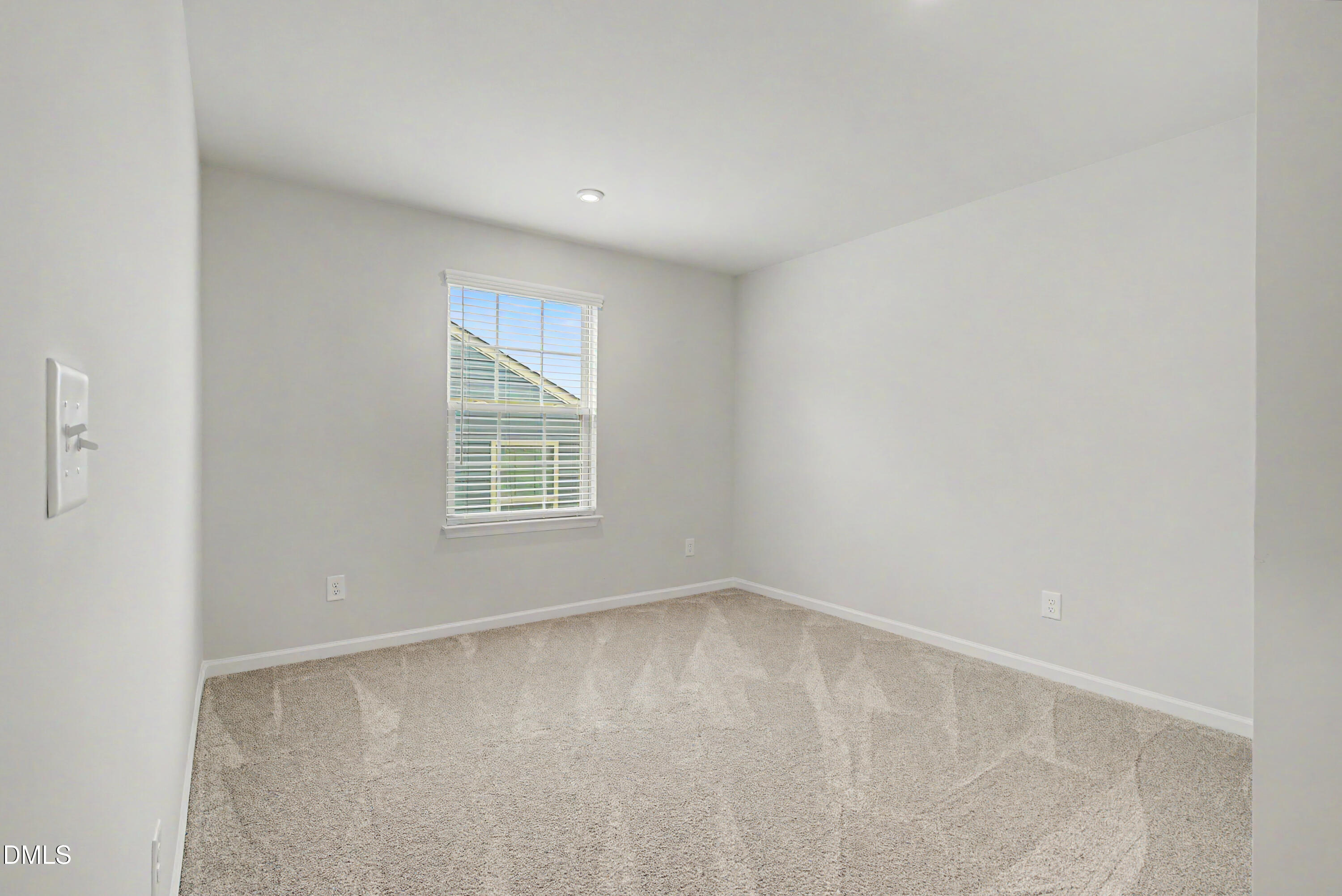 1621 Crimson Leaf Property Photo 43