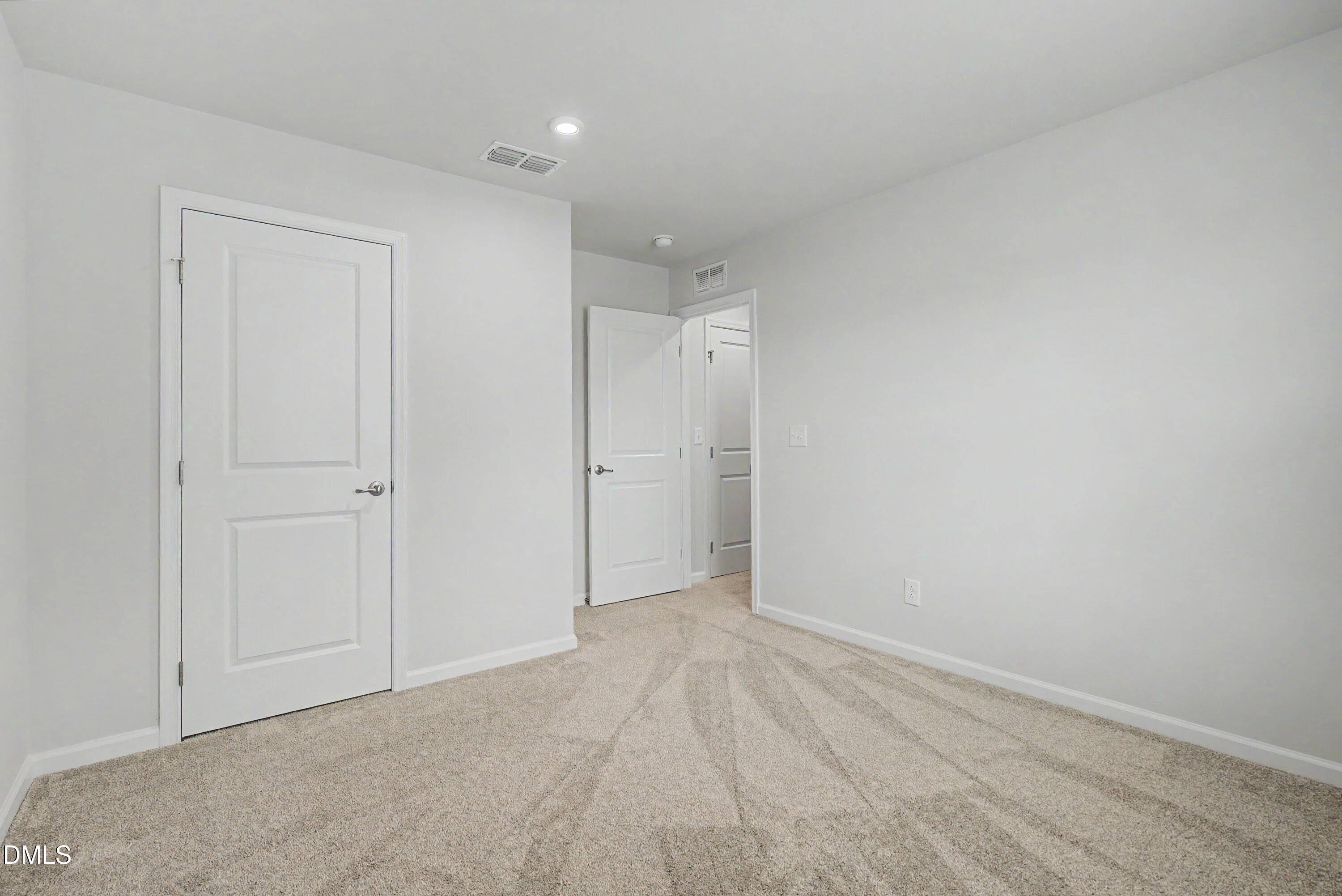 1621 Crimson Leaf Property Photo 44