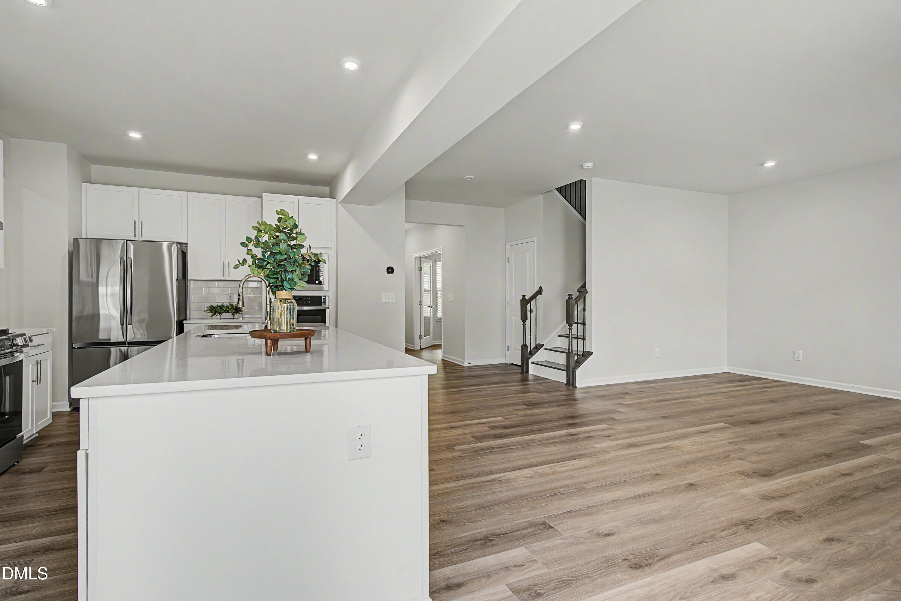 1621 Crimson Leaf Property Photo 48
