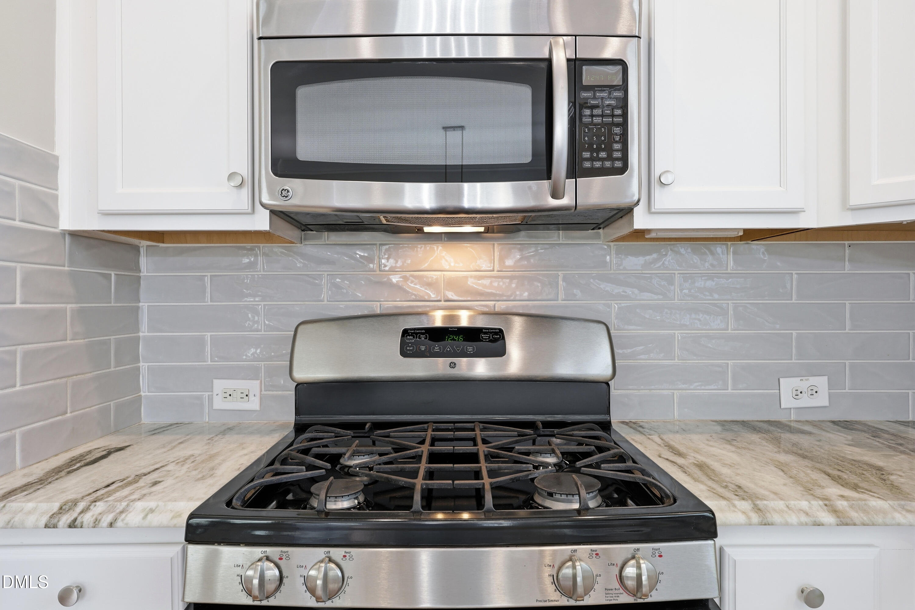 4020 Pheasant Tail Court Property Photo 4