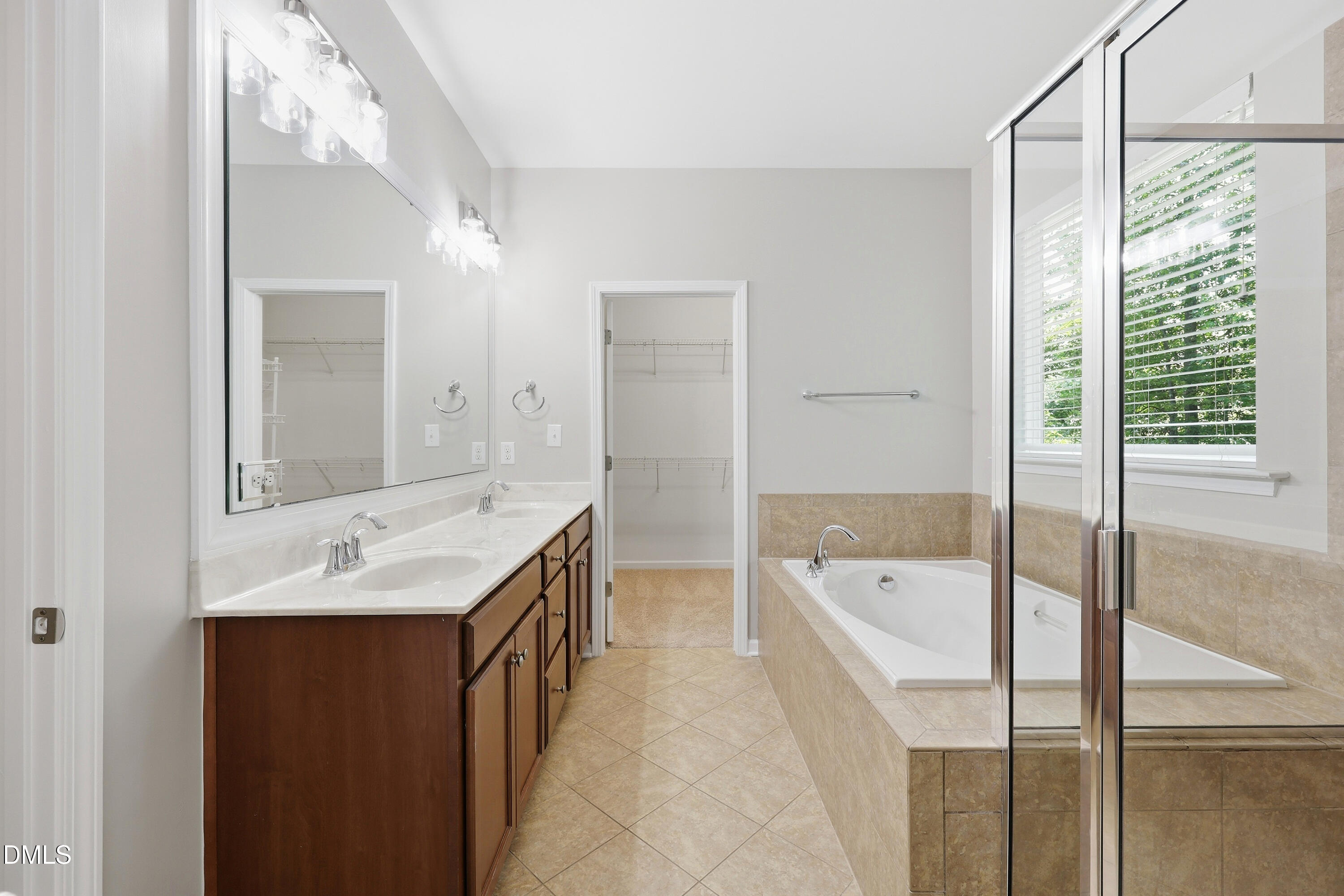 4020 Pheasant Tail Court Property Photo 17