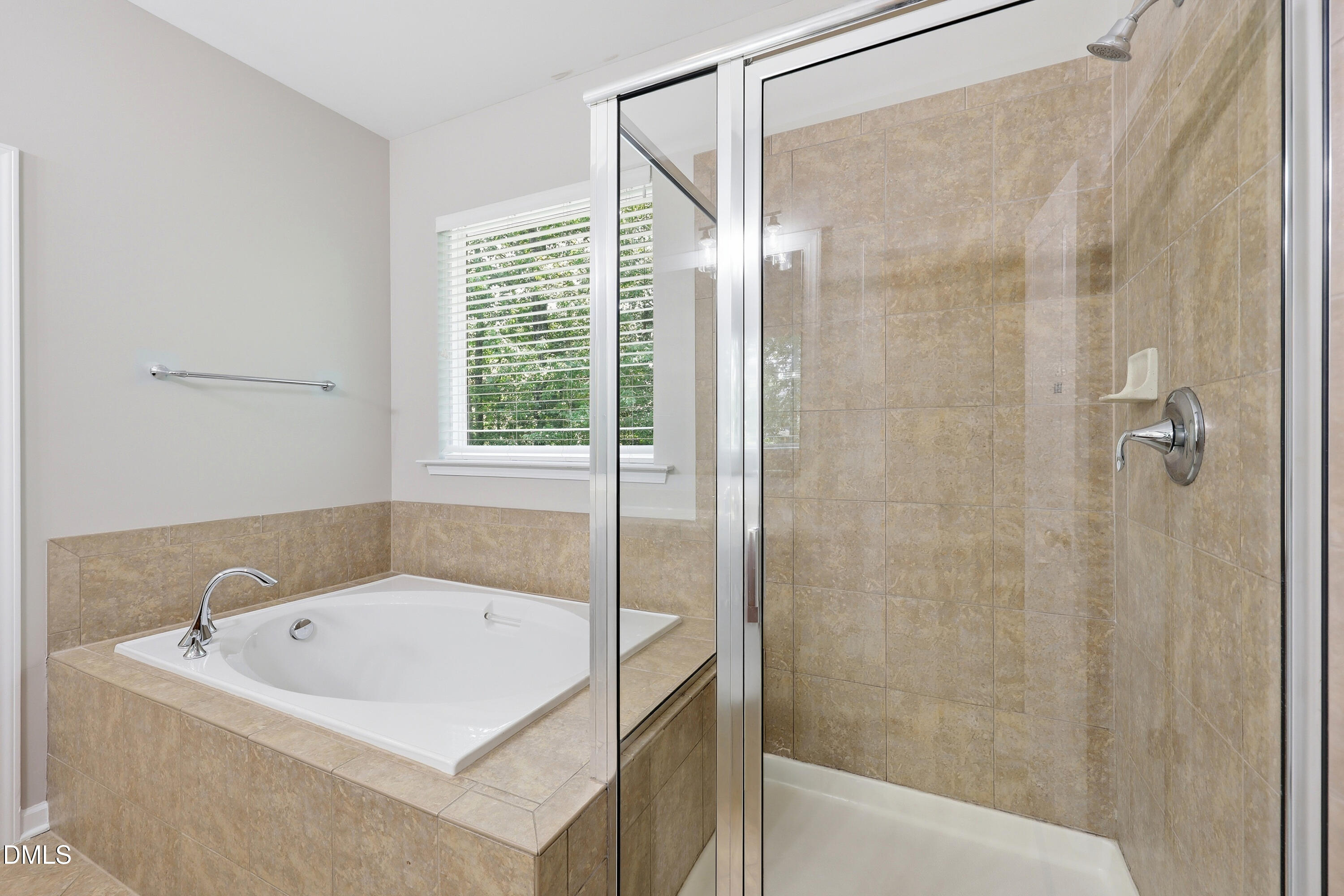 4020 Pheasant Tail Court Property Photo 18