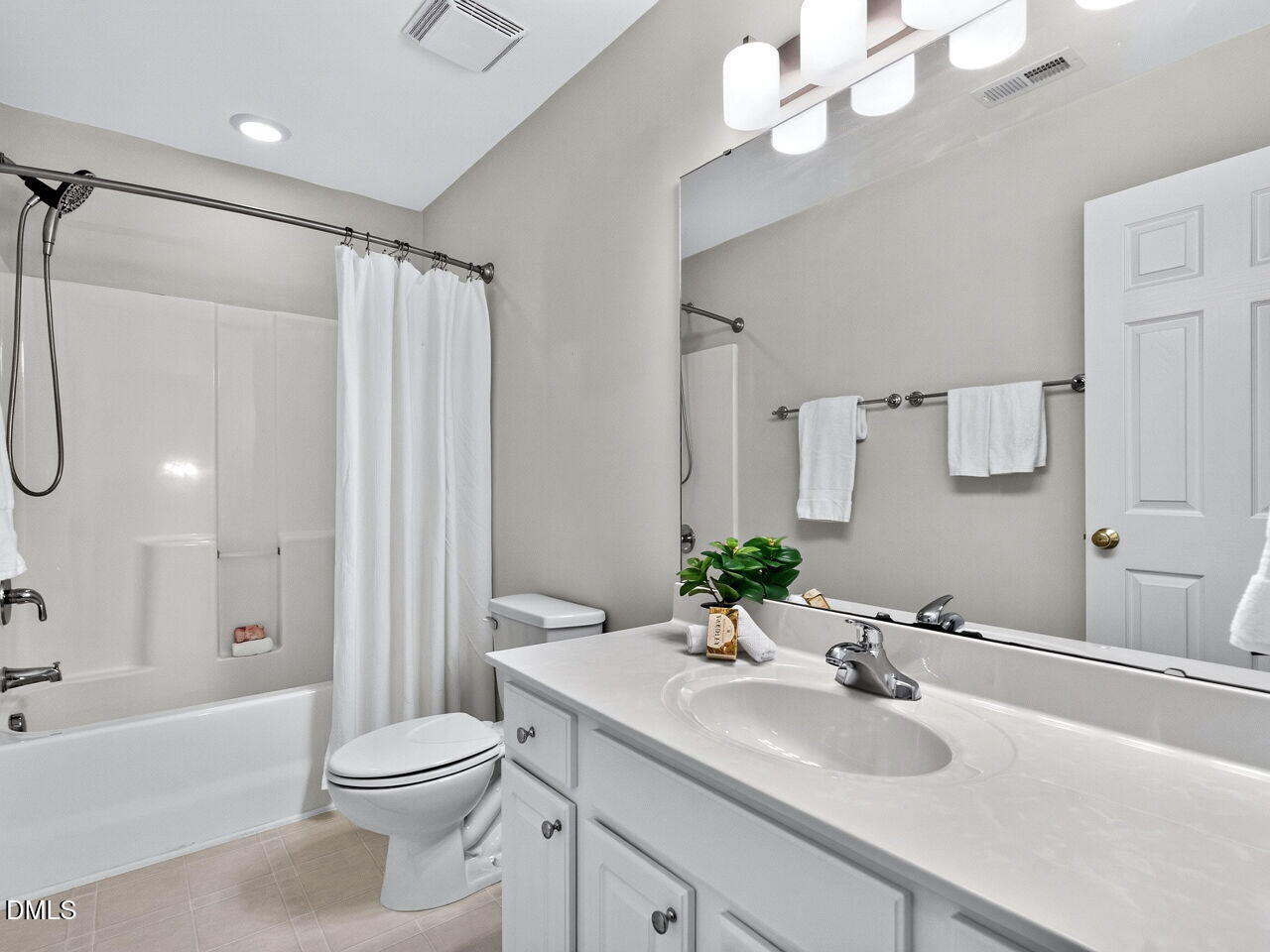 1107 Elbury Drive Property Photo 23