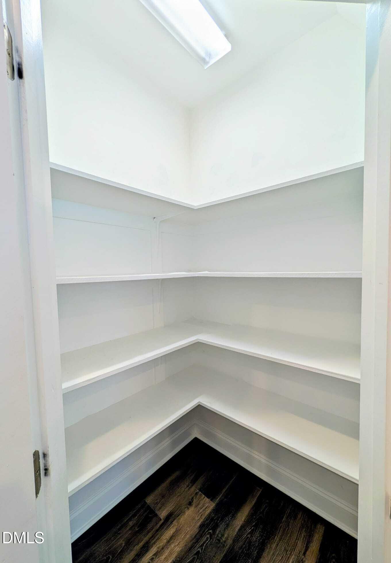 2969 Thirlestane Drive Property Photo 6