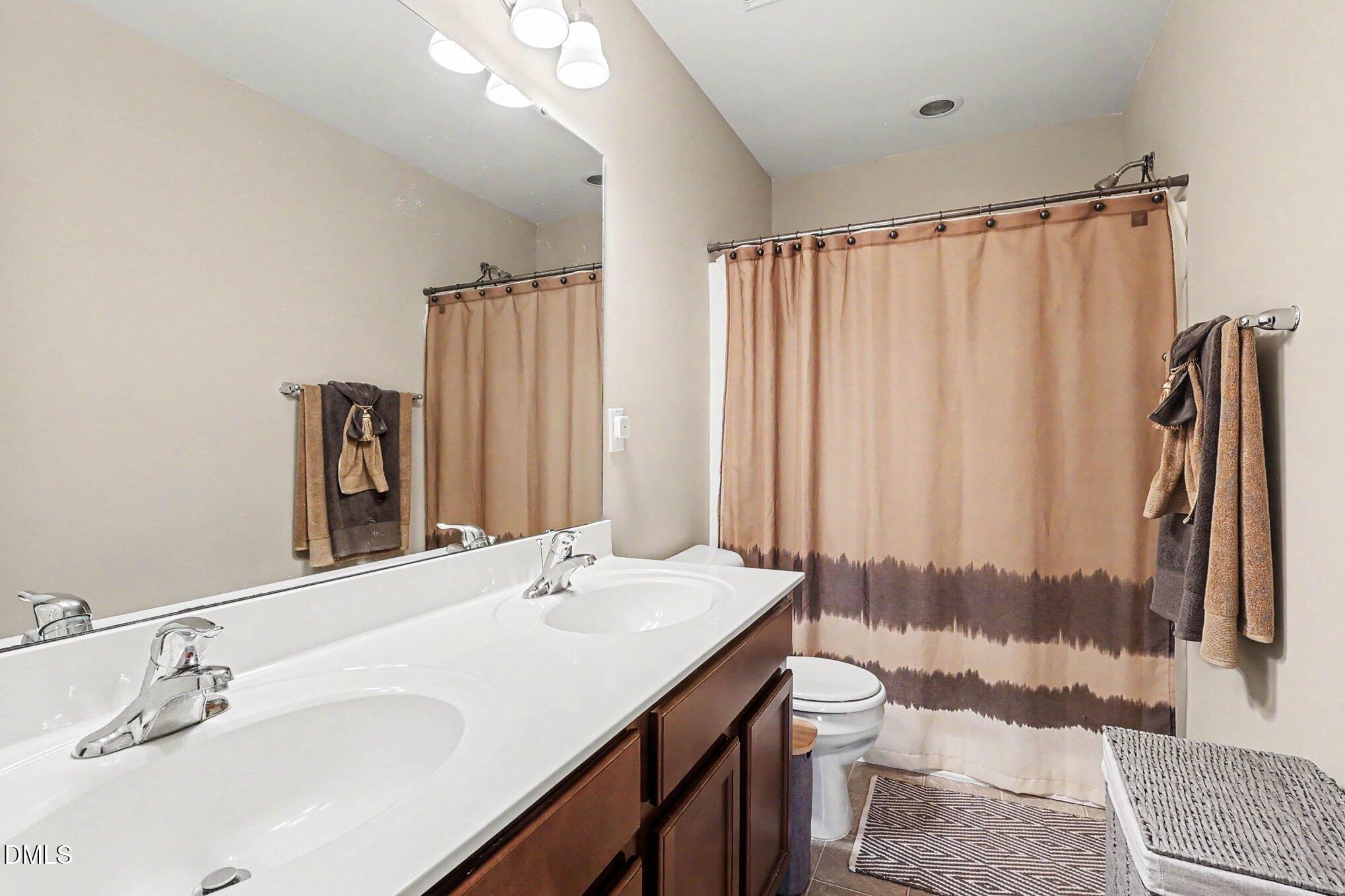 4505 Middletown Drive Property Photo 10