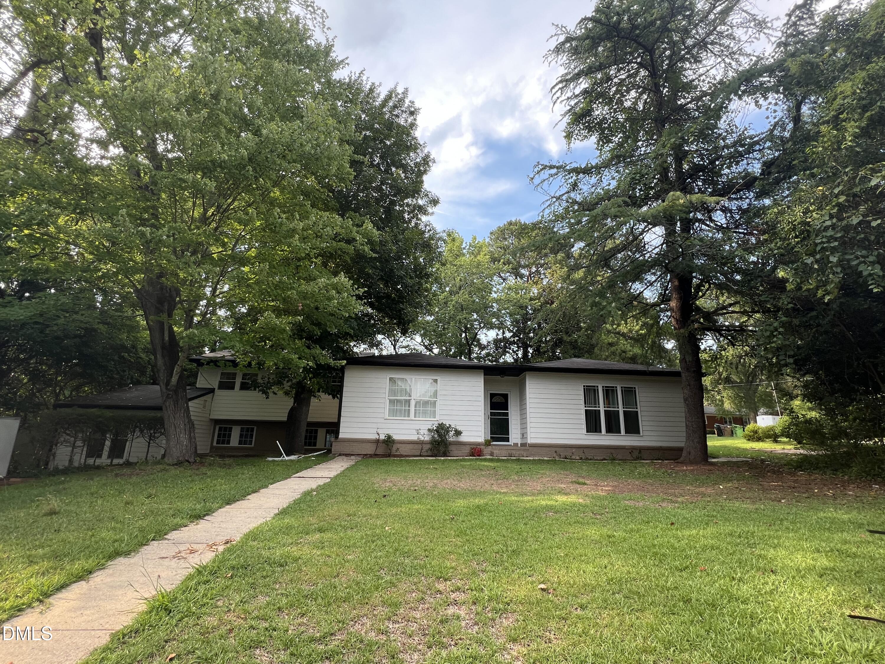 5002 Wickham Road Property Photo 2