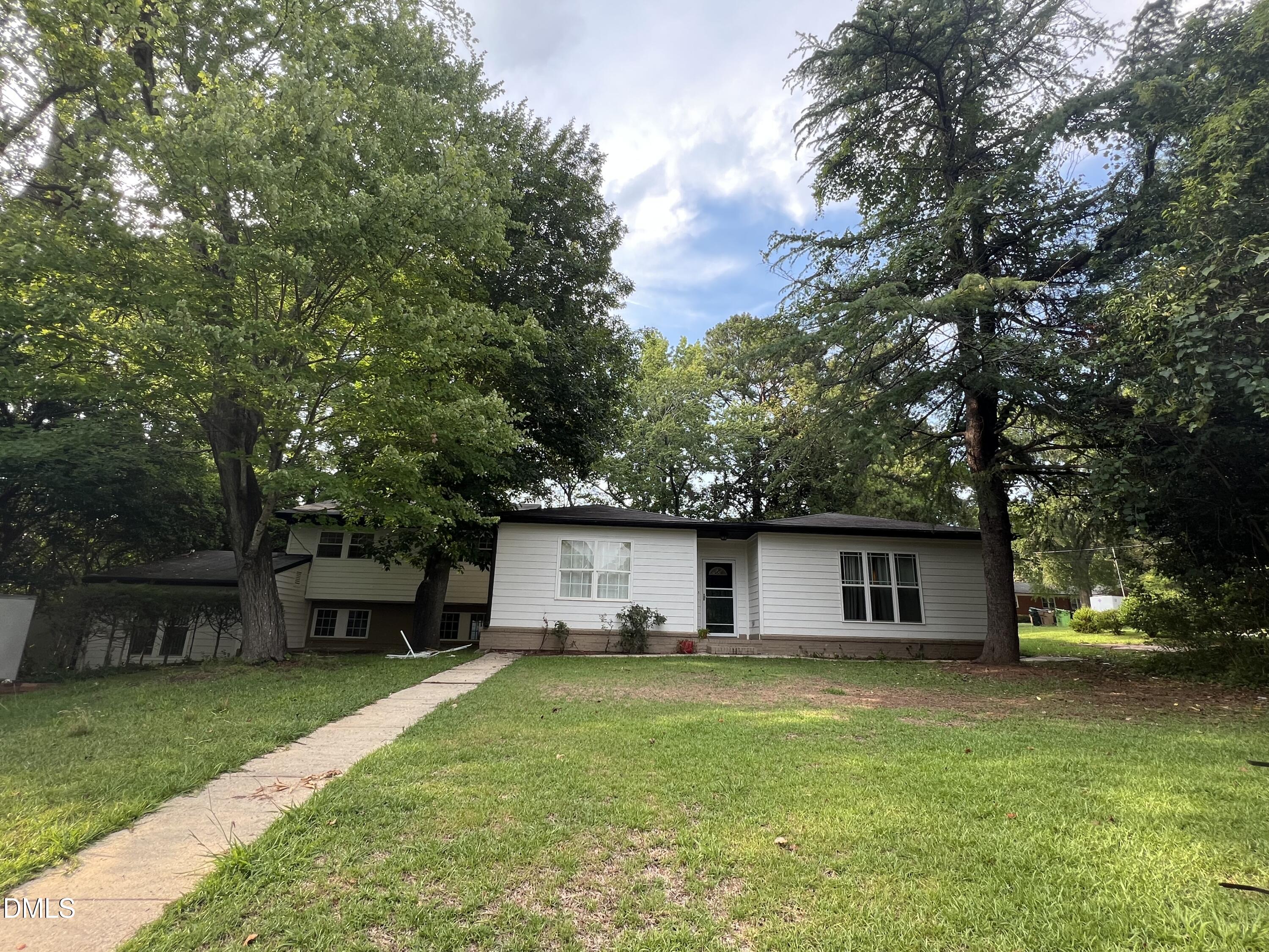 5002 Wickham Road Property Photo 3