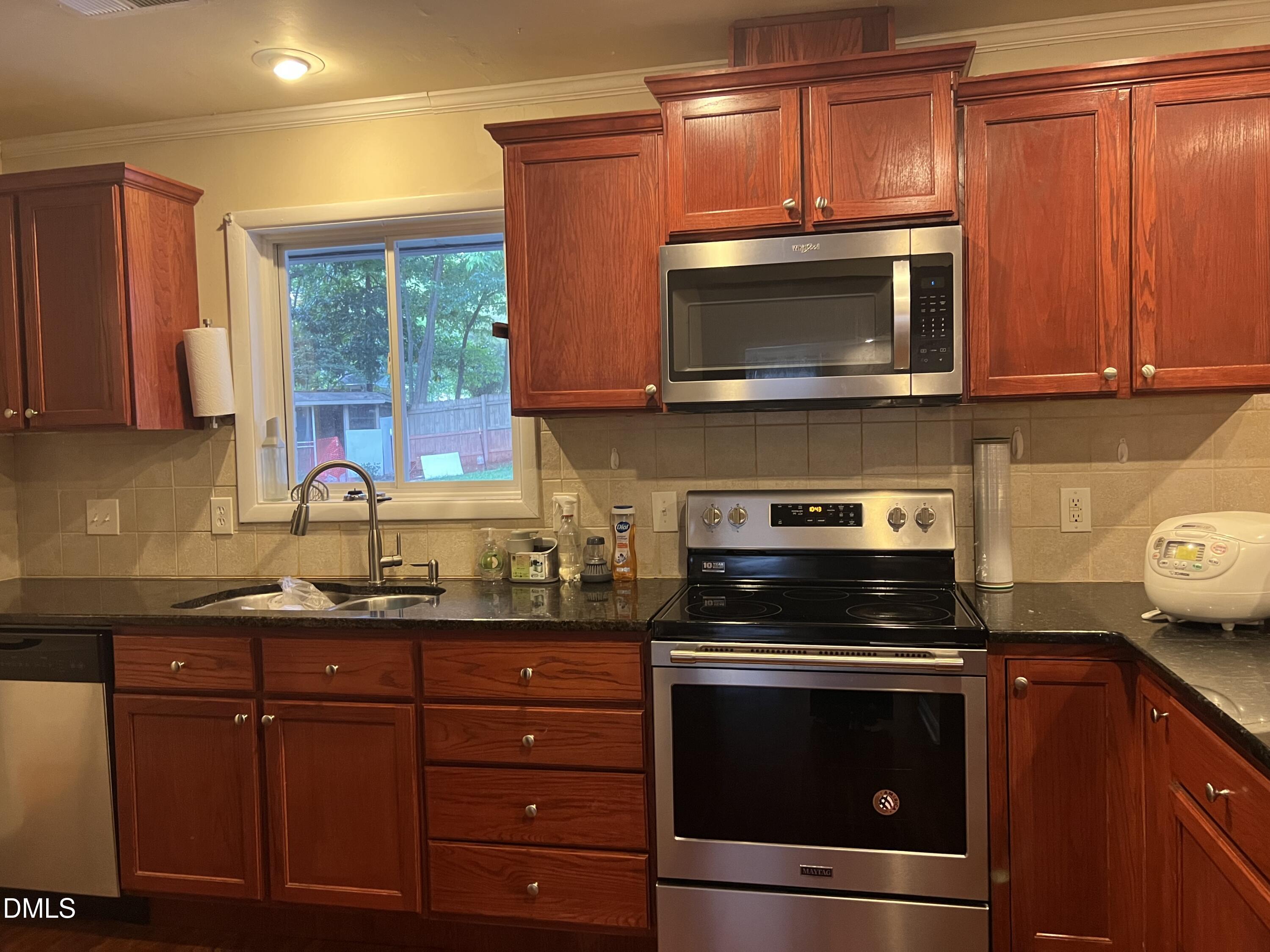 5002 Wickham Road Property Photo 11