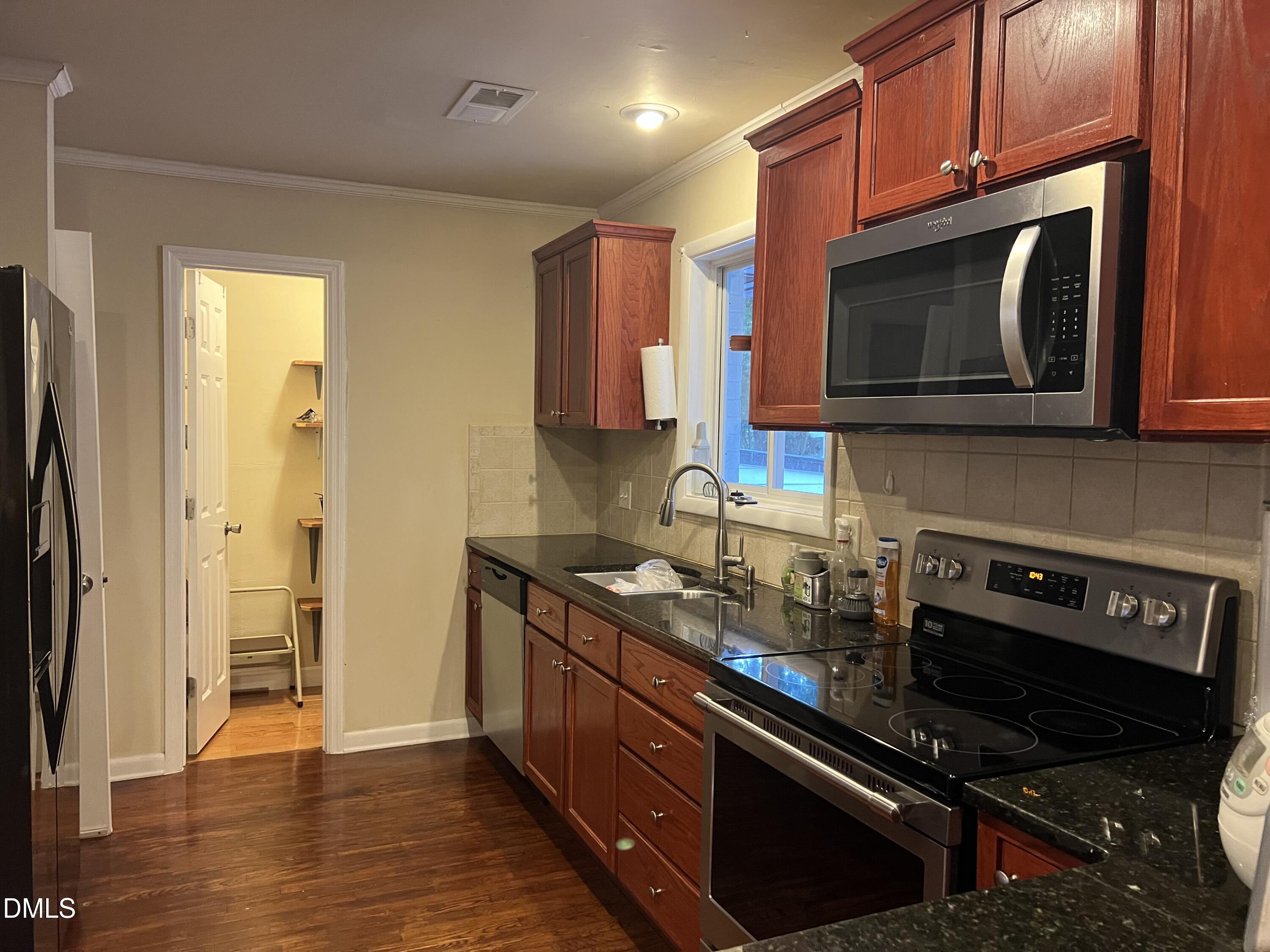 5002 Wickham Road Property Photo 12