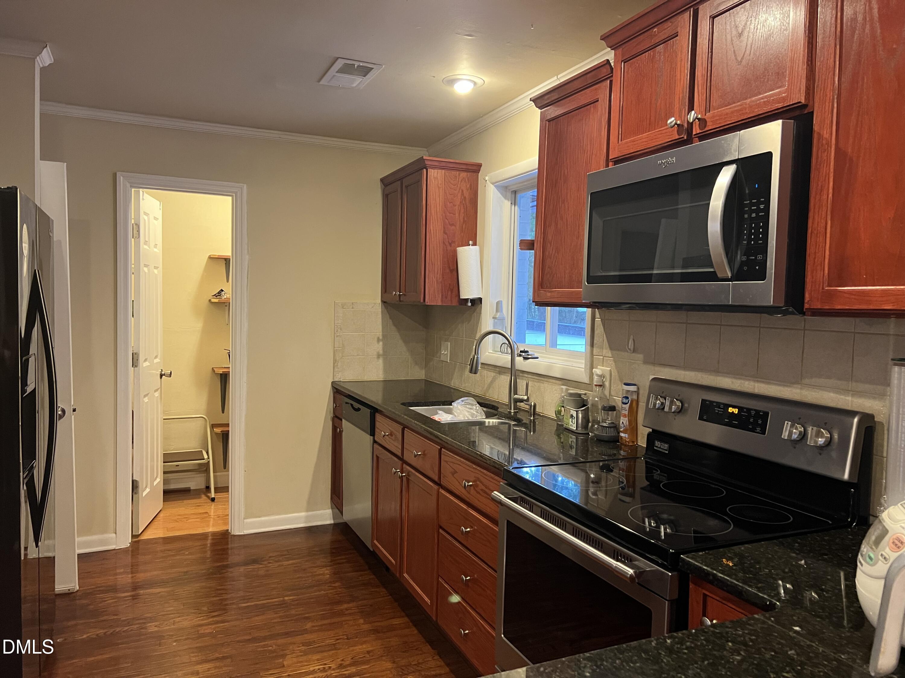 5002 Wickham Road Property Photo 13