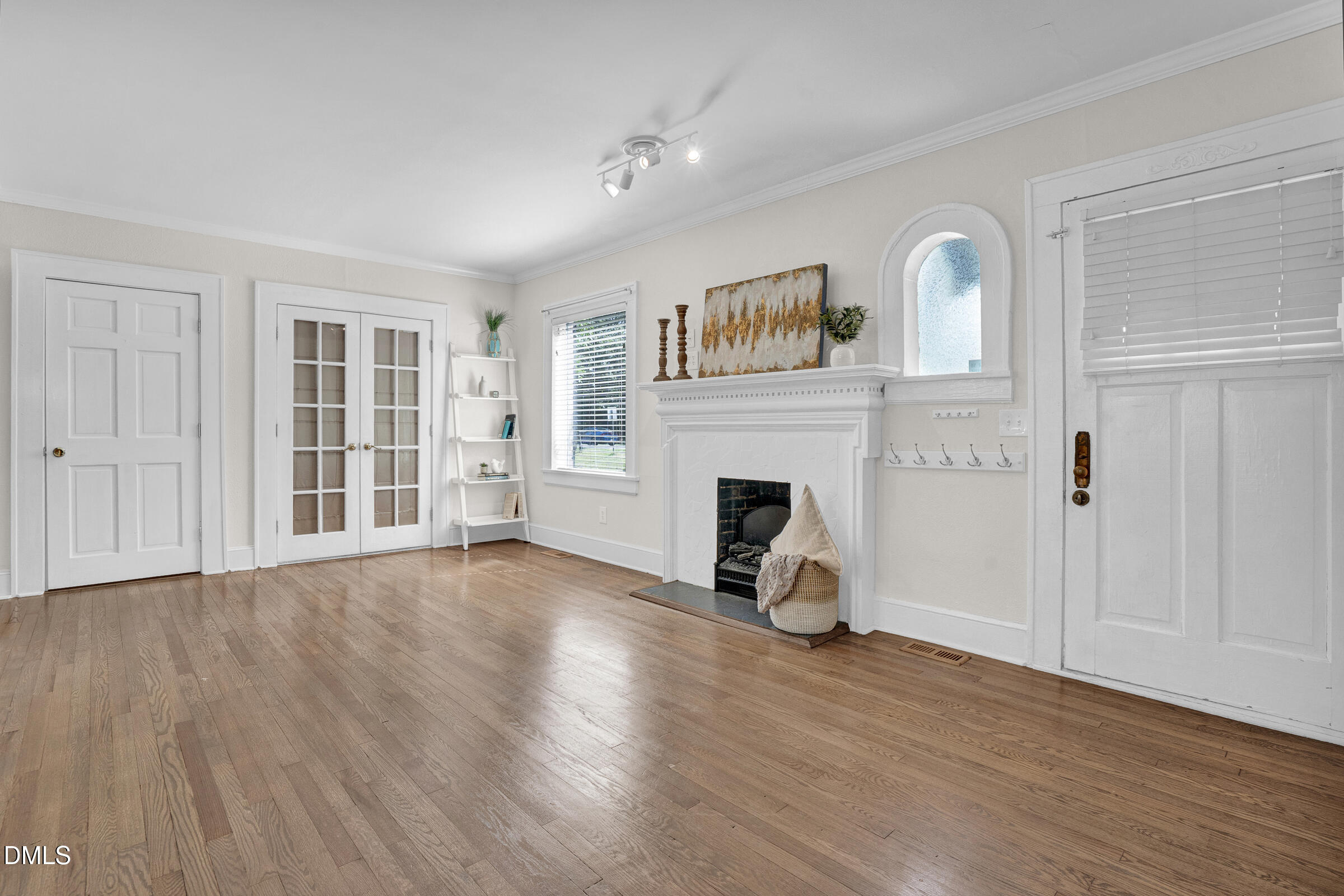 1900 Zebulon Road Property Photo 3