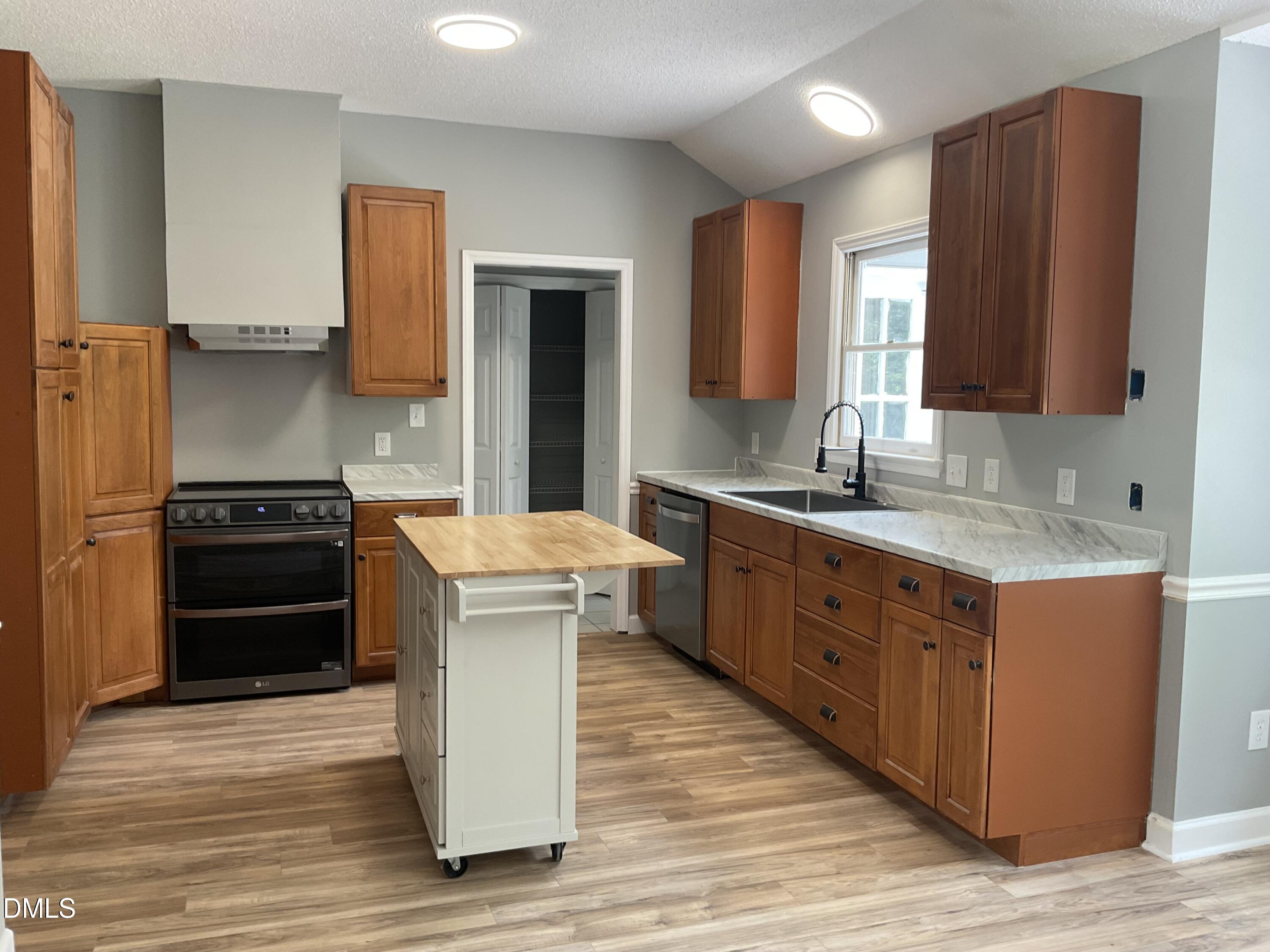 6321 Calico Court Property Photo 3