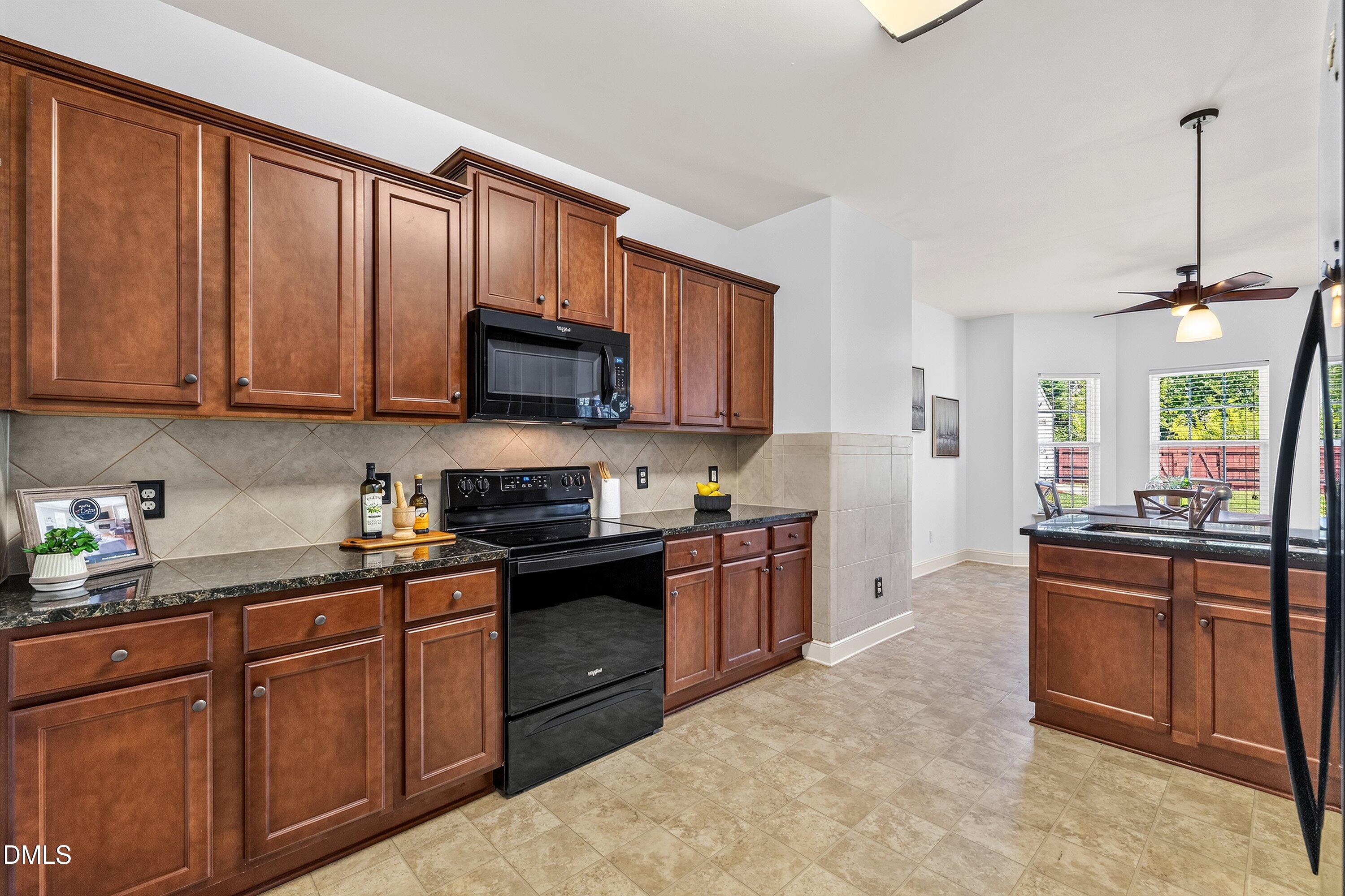 27 Langdon Pointe Drive Property Photo 11