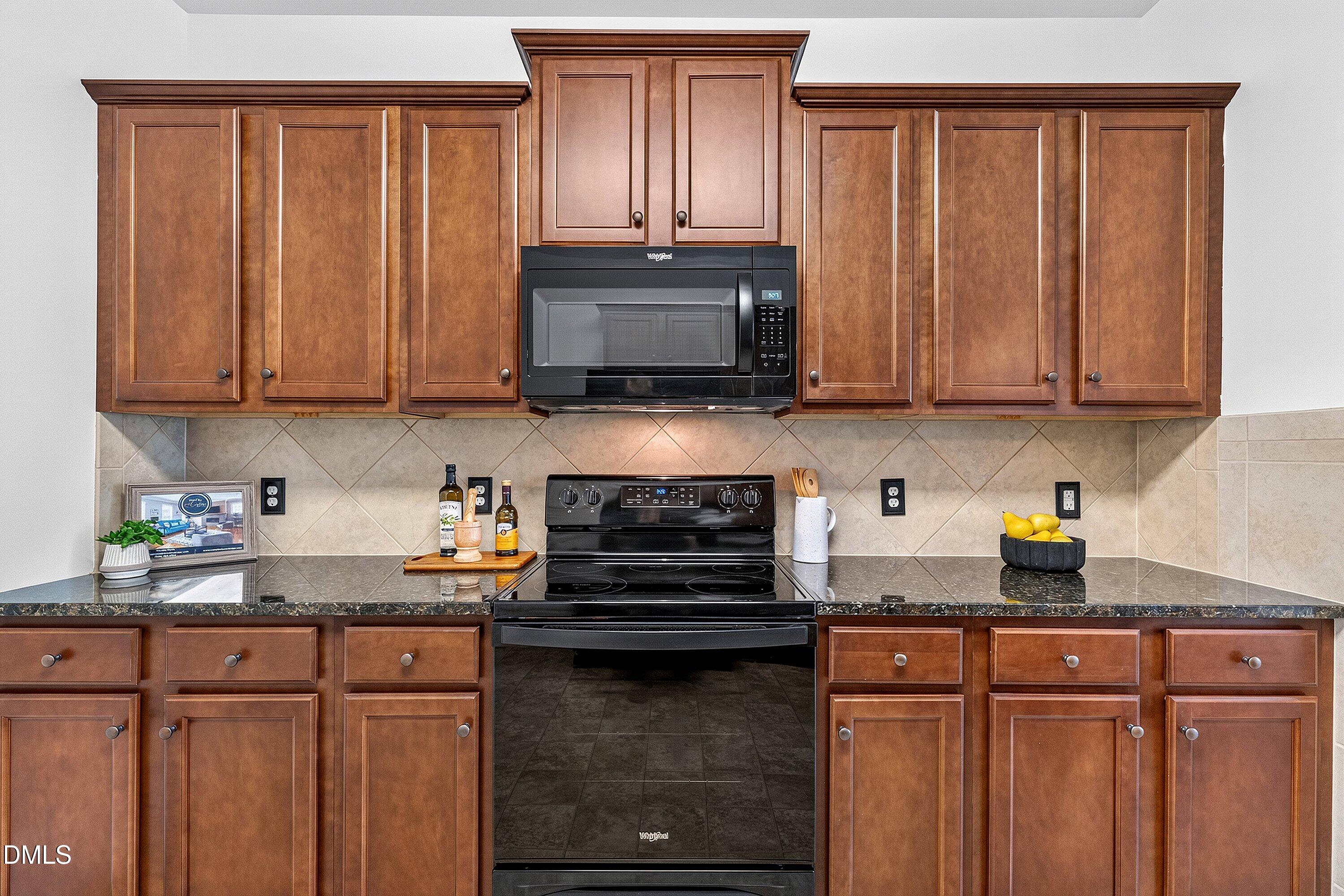 27 Langdon Pointe Drive Property Photo 12