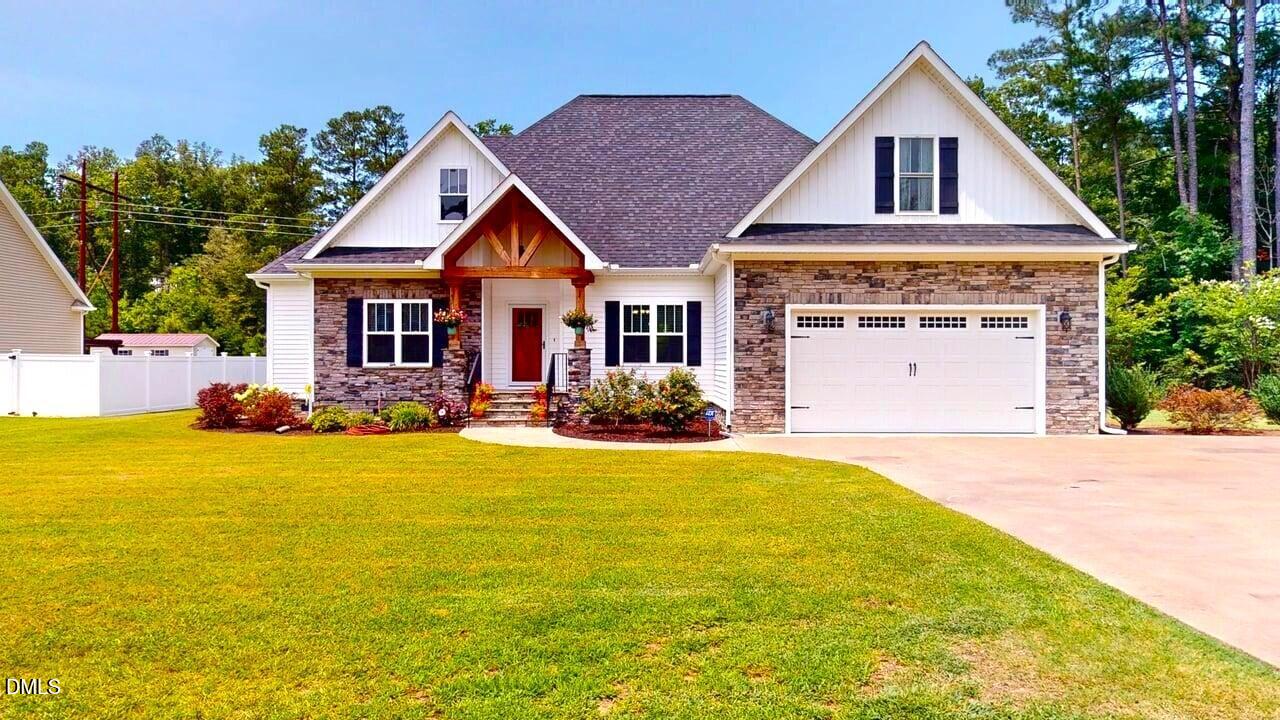 305 Summerfield Drive Property Photo 1
