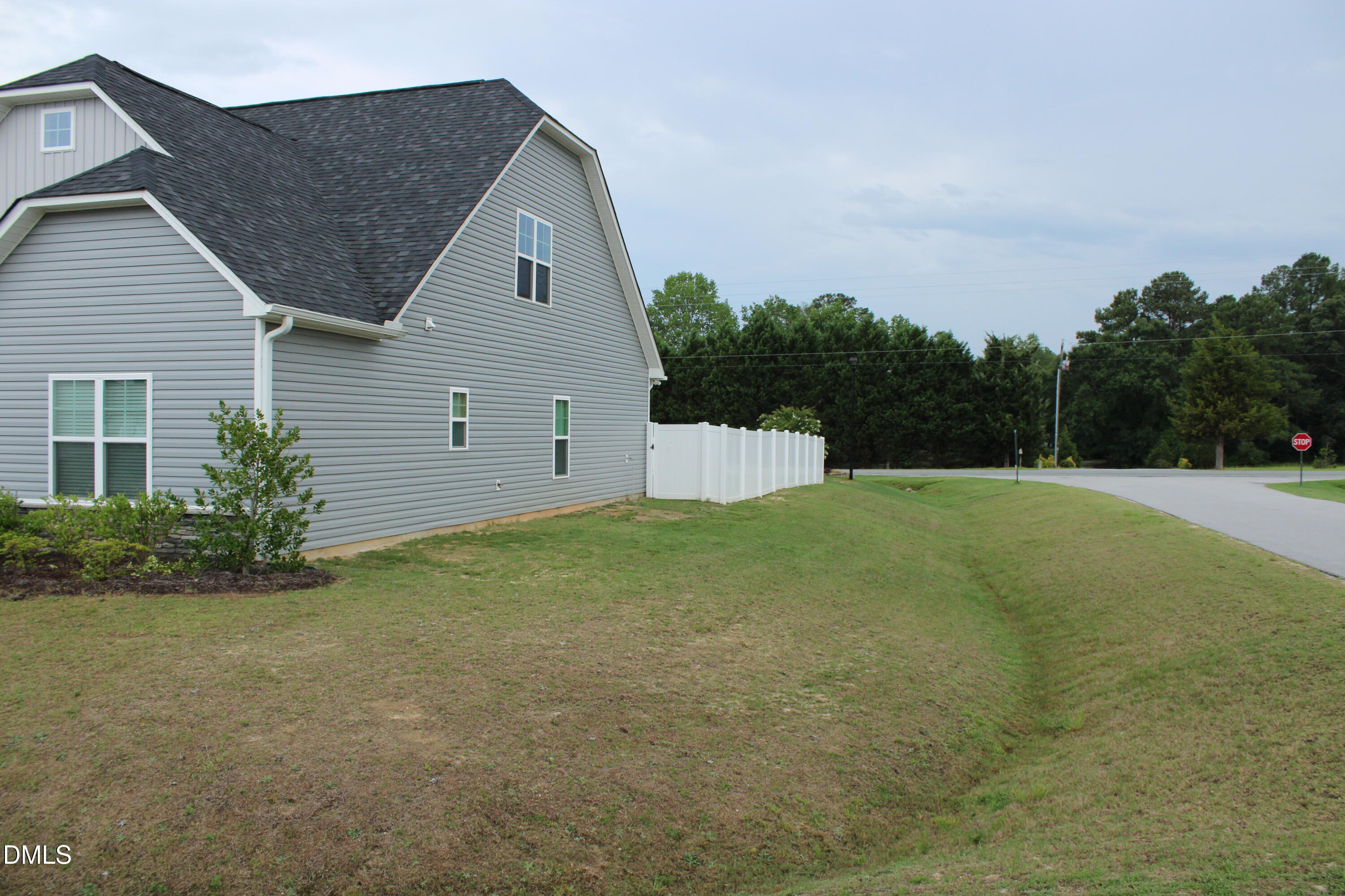 20 E Sand Luggs Court Property Photo 2
