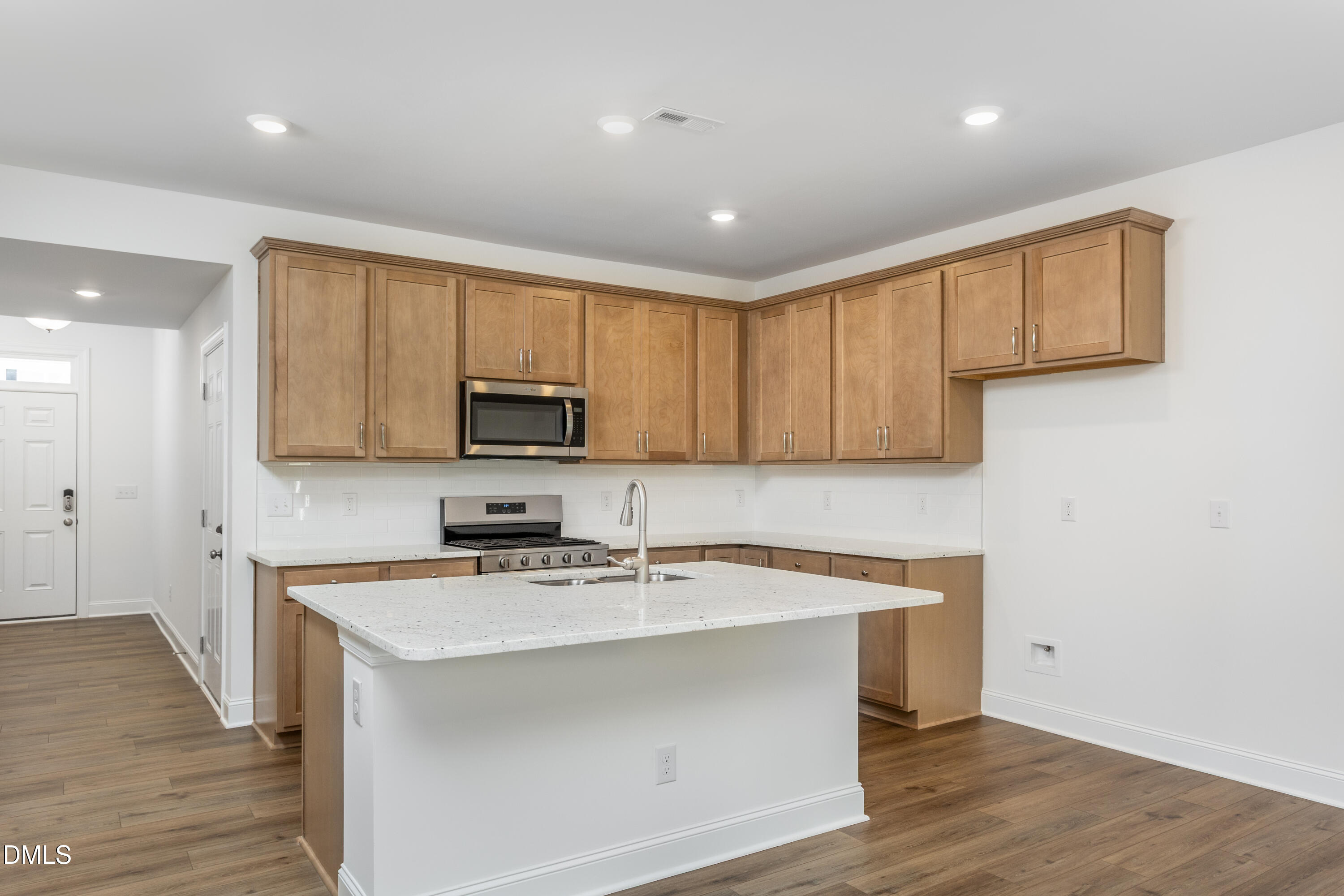 5410 Running Fox Lane Property Photo 4