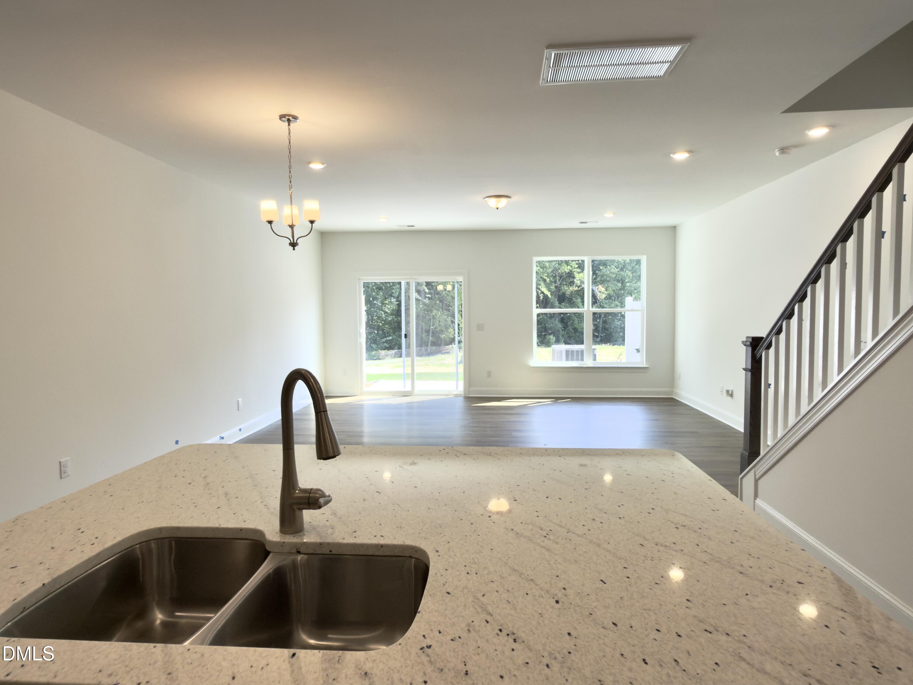 5410 Running Fox Lane Property Photo 6