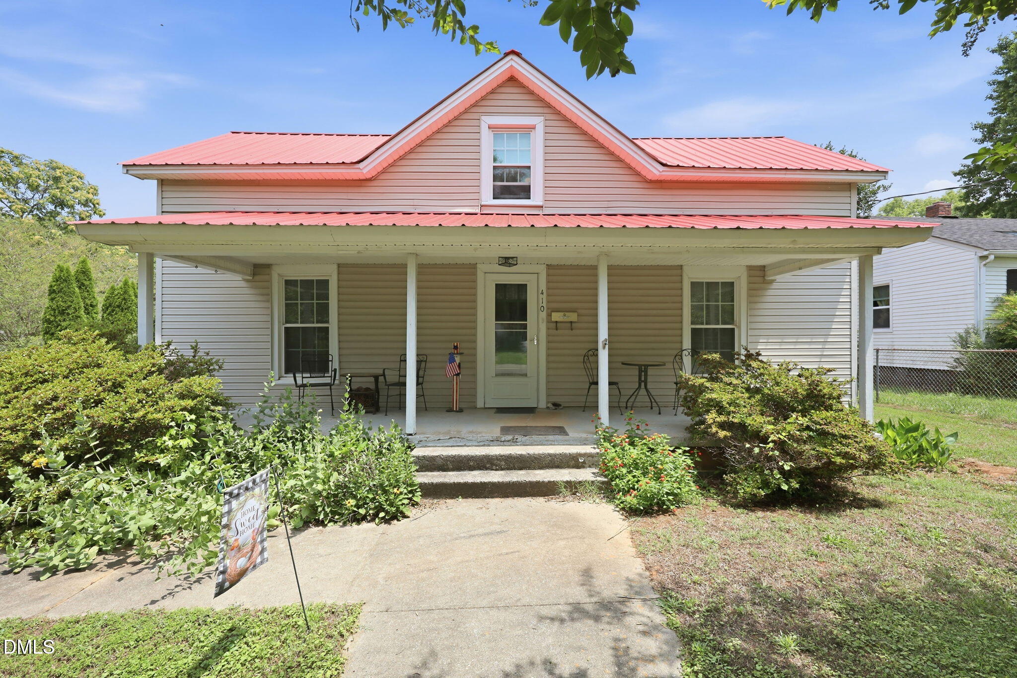 410 W Lee Street Property Photo 1