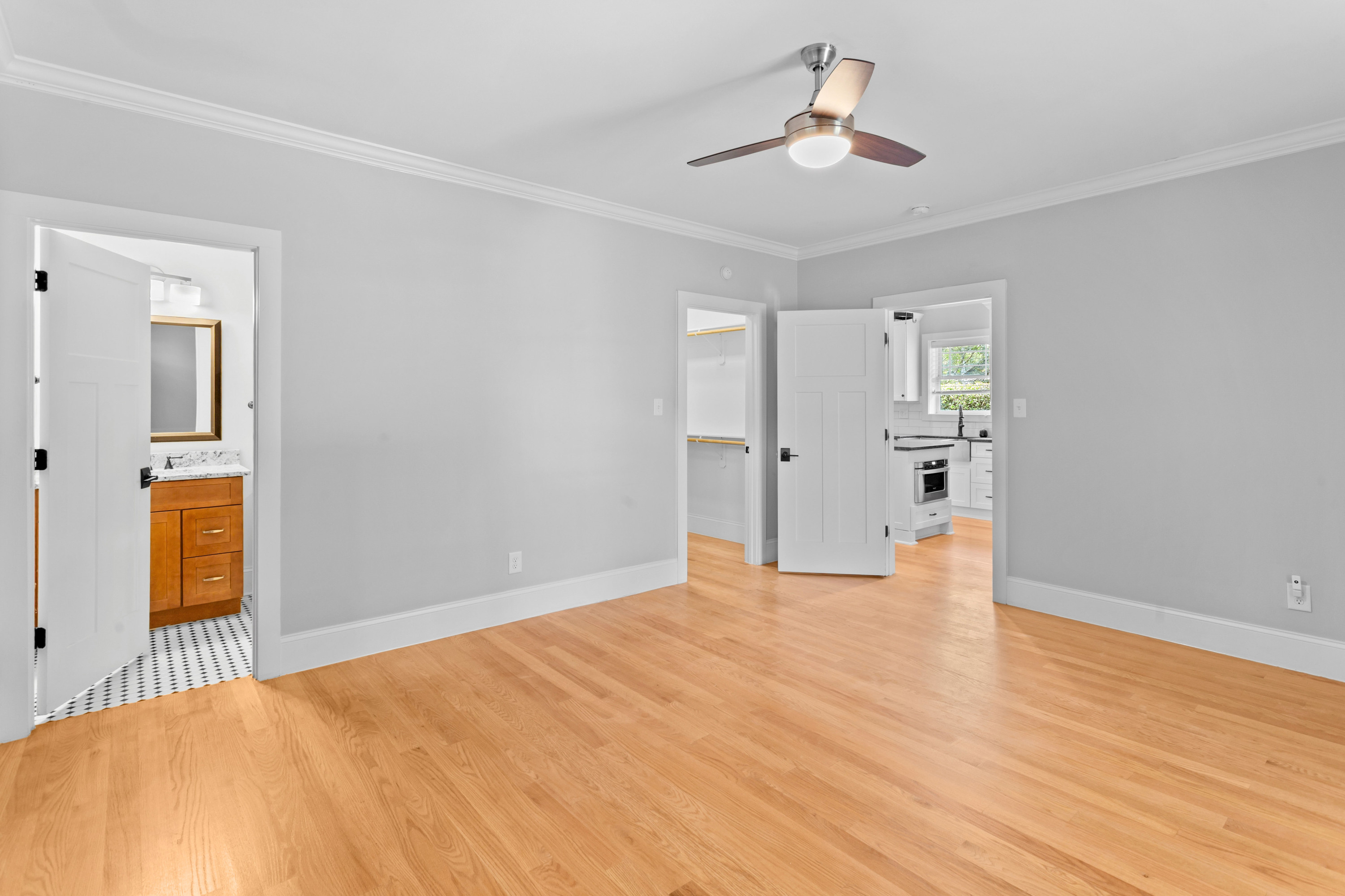 801 Dowd Street Property Photo 12