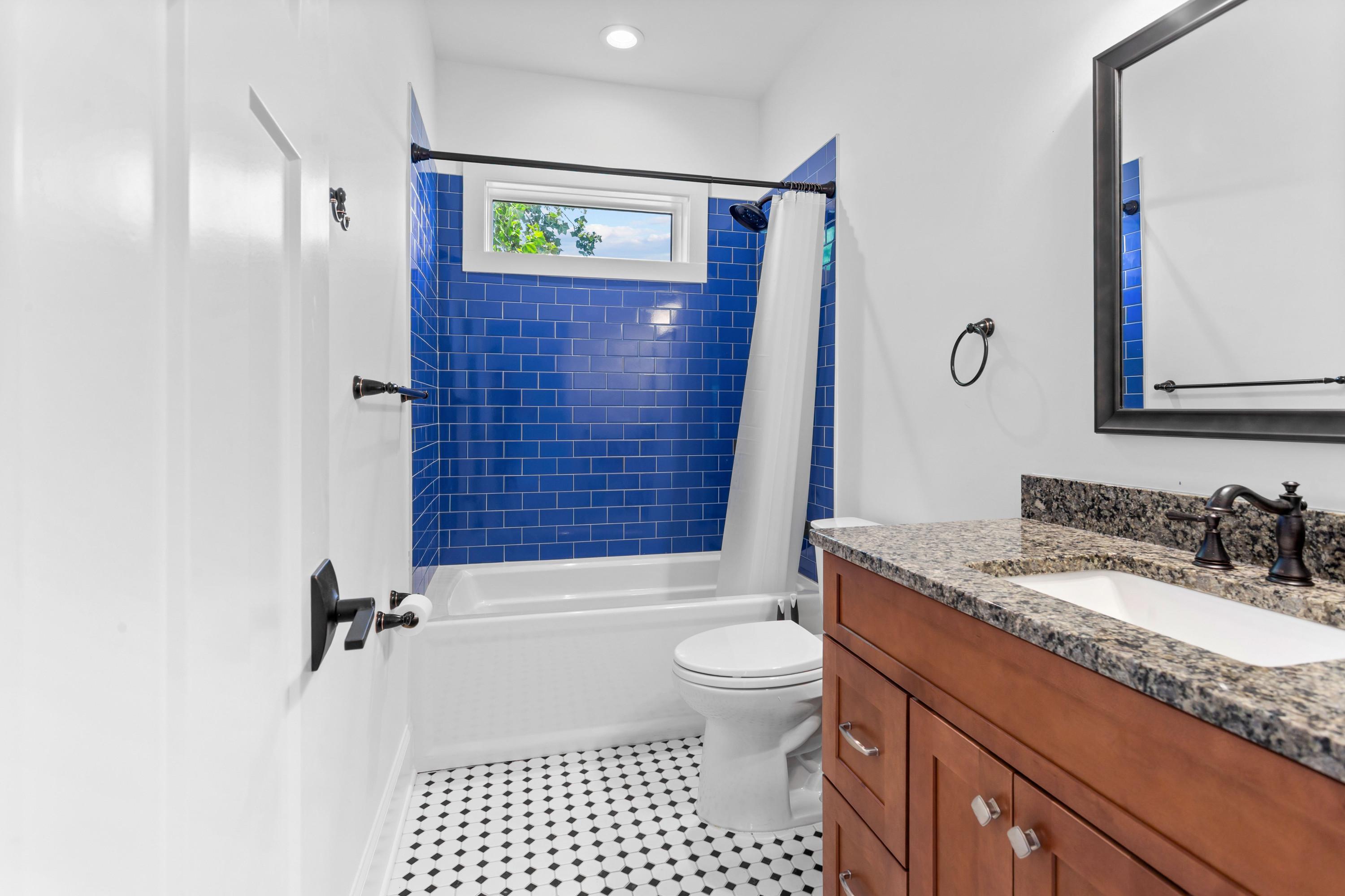801 Dowd Street Property Photo 16