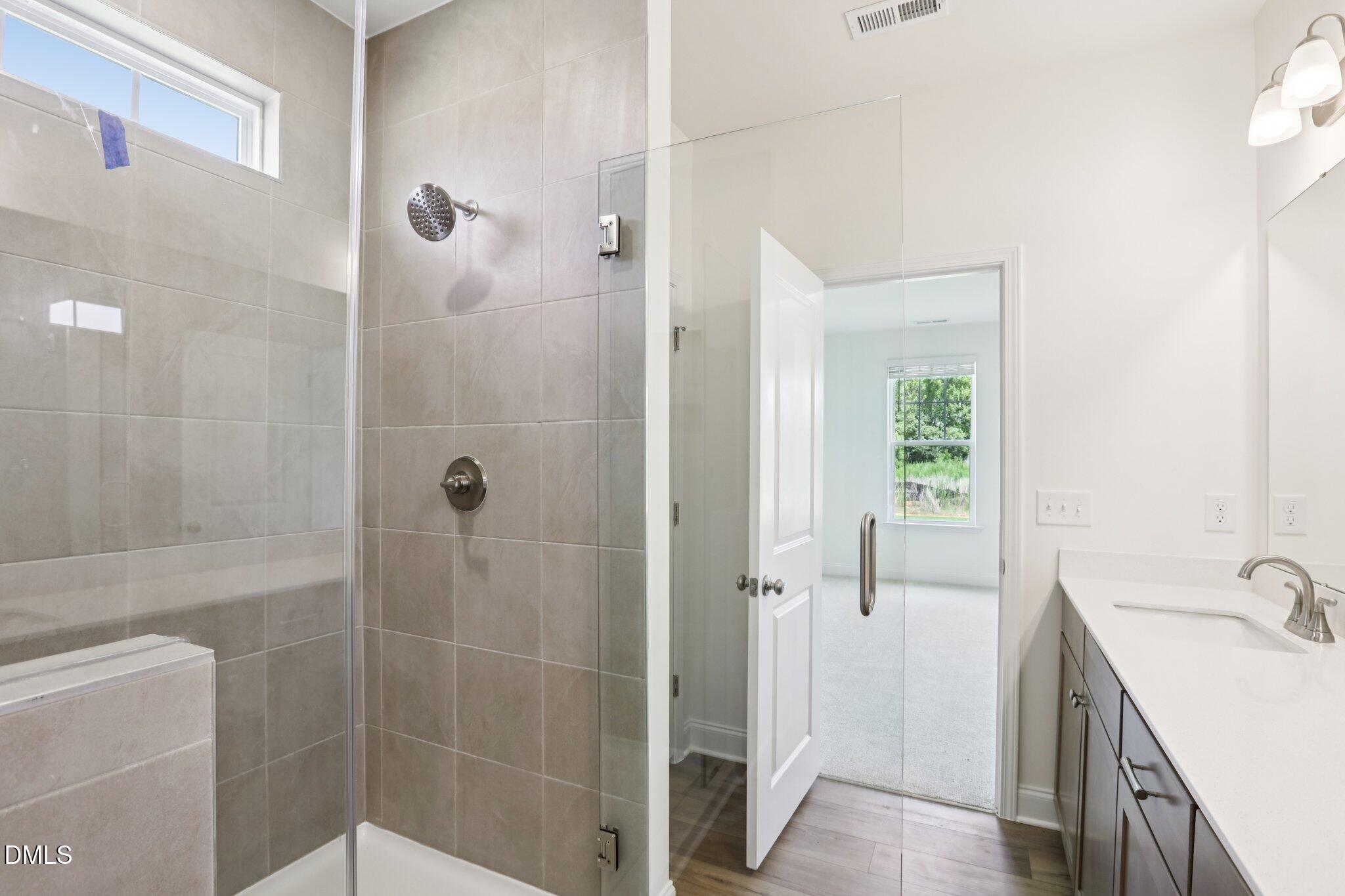 544 Hipwood Drive Property Photo 18