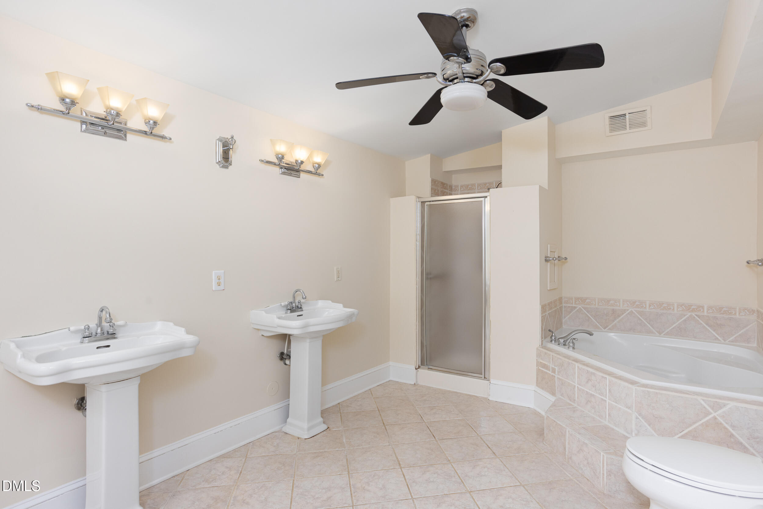 1016 Wells Street Property Photo 17