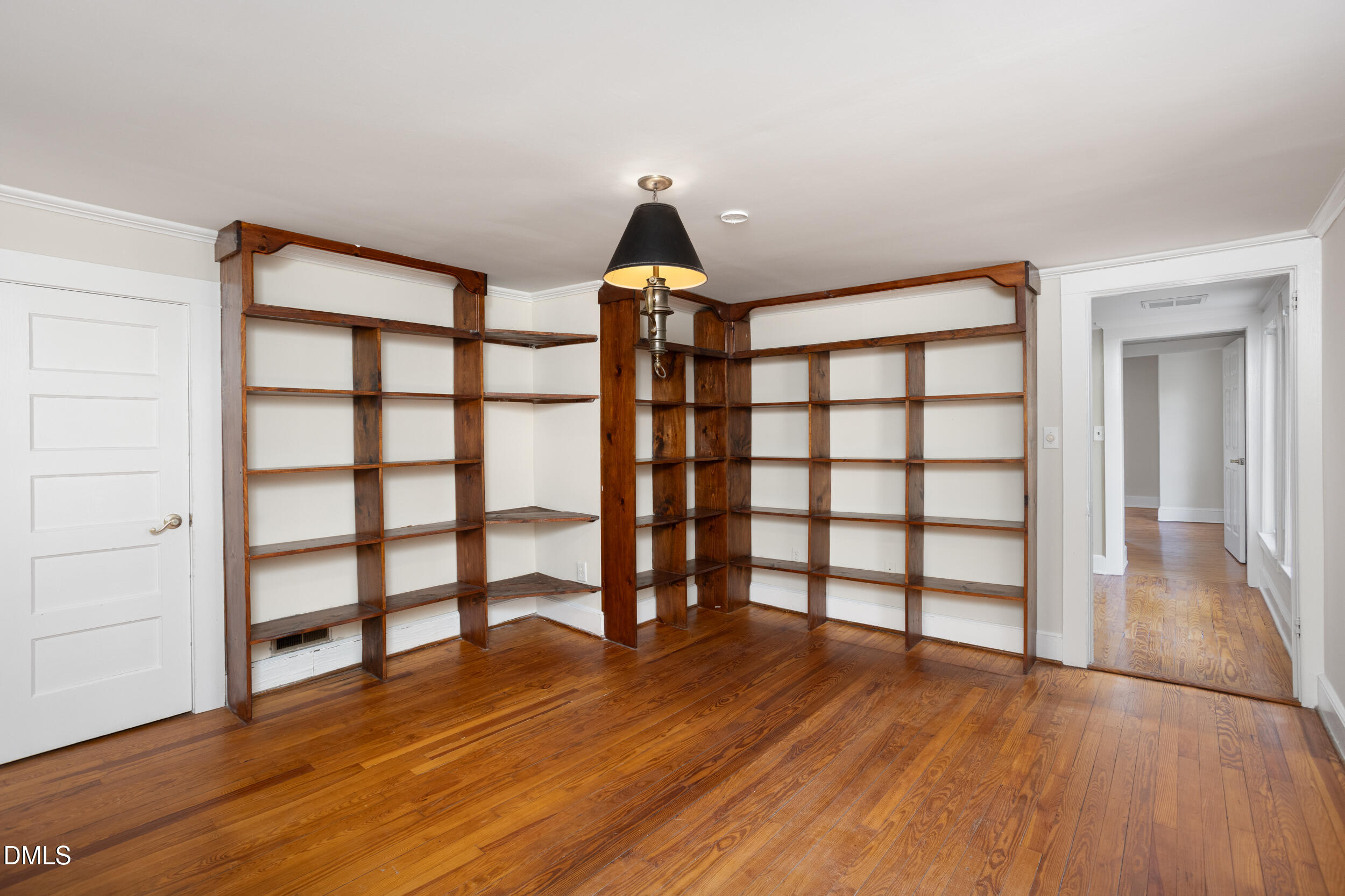 1016 Wells Street Property Photo 21
