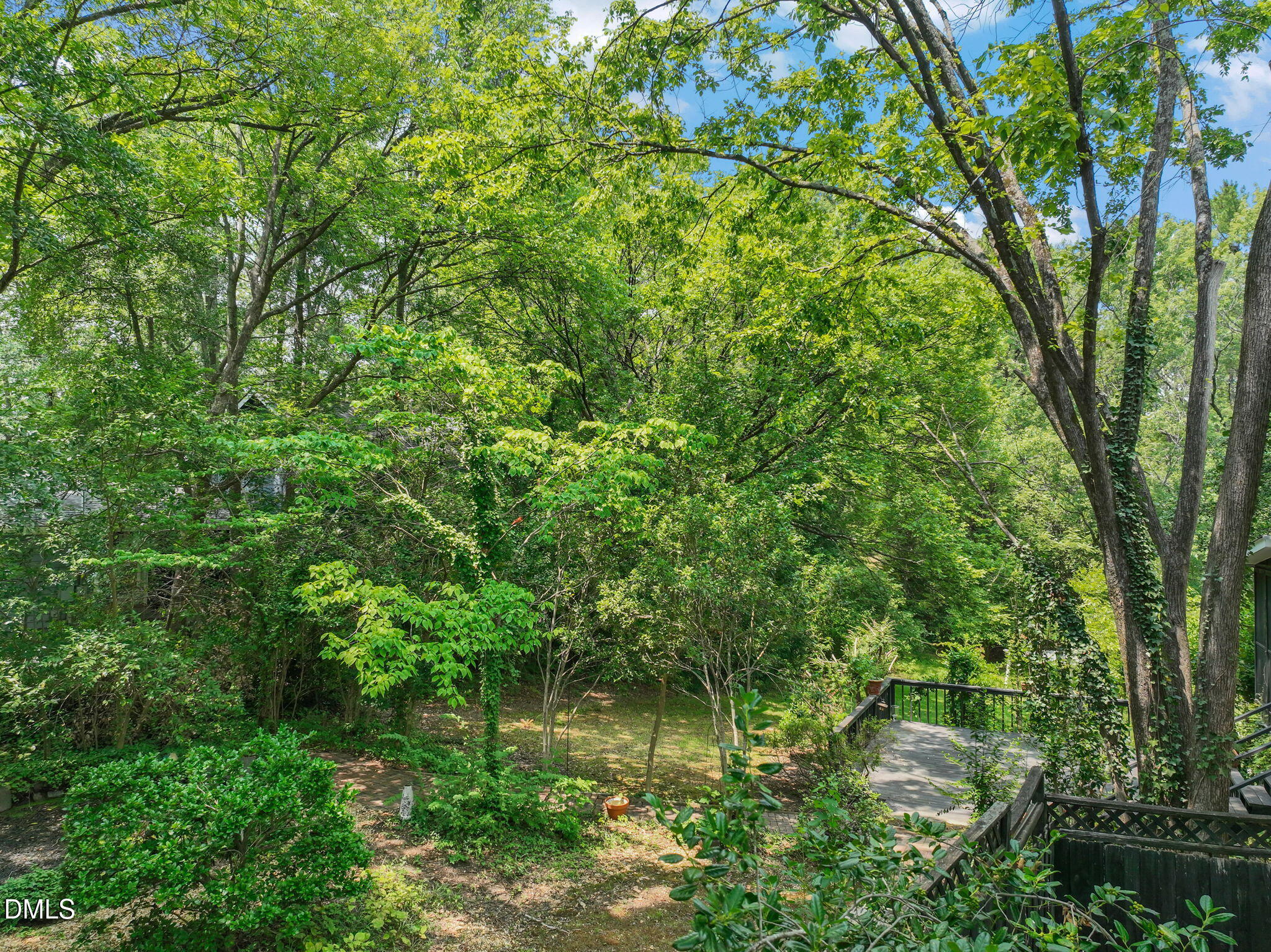 1018 Wells Street Property Photo 3