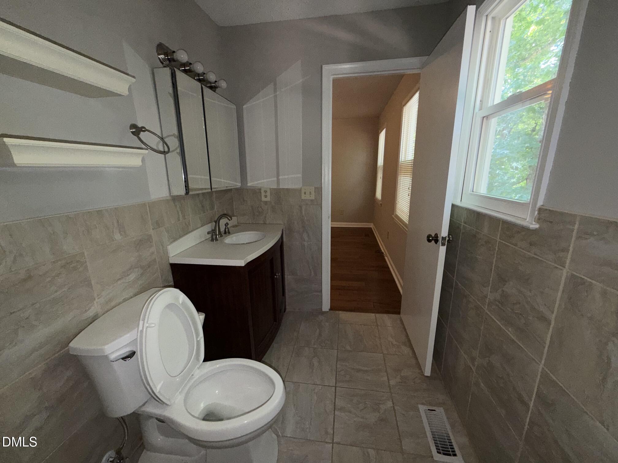 101 Angus Court Property Photo 23